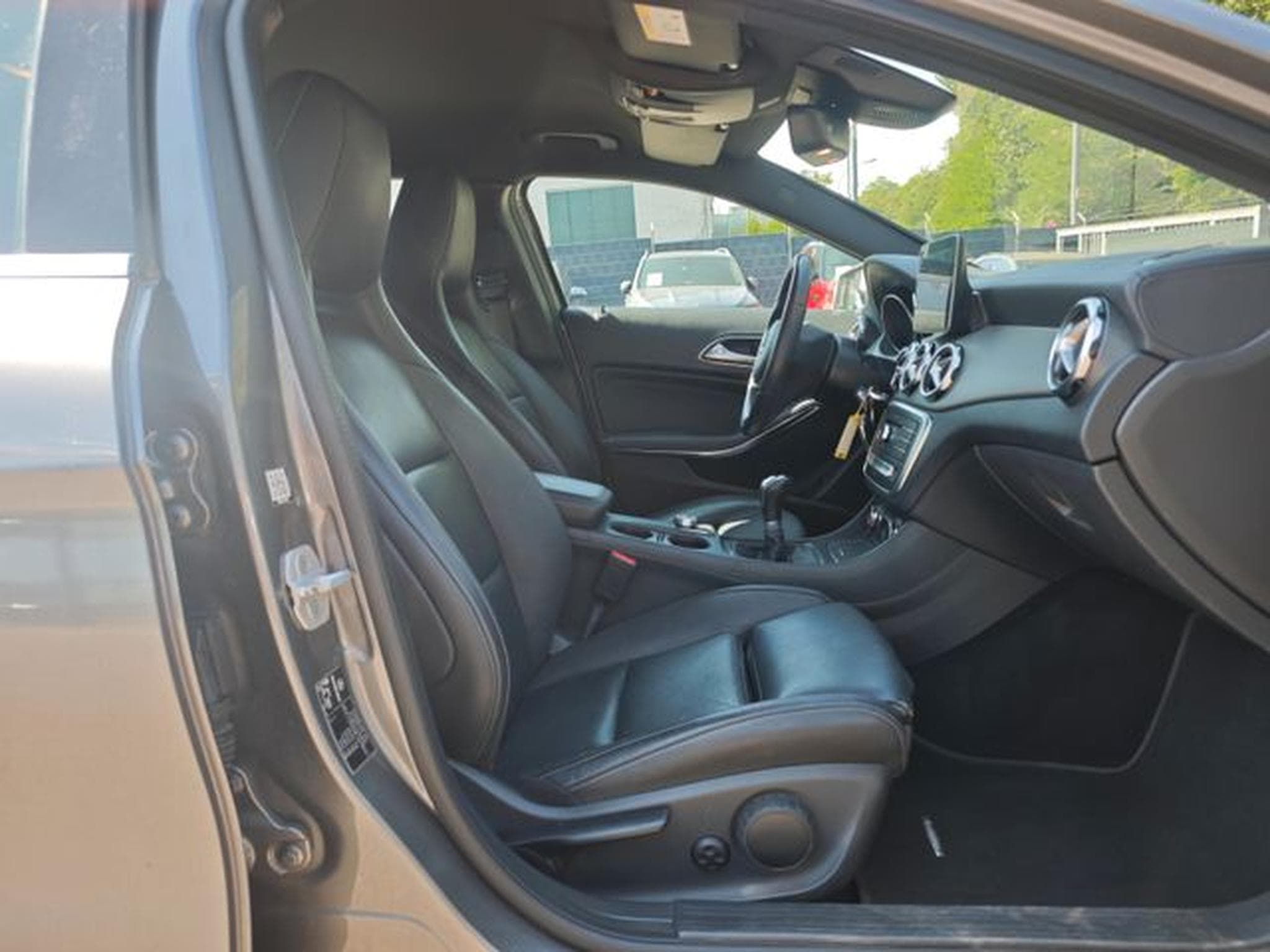 Mercedes GLA 200 GLA 200 *EXCLUSIVE PAKET/URBAN-LINE/LEDER/1.HD* (2017) - Foto 15