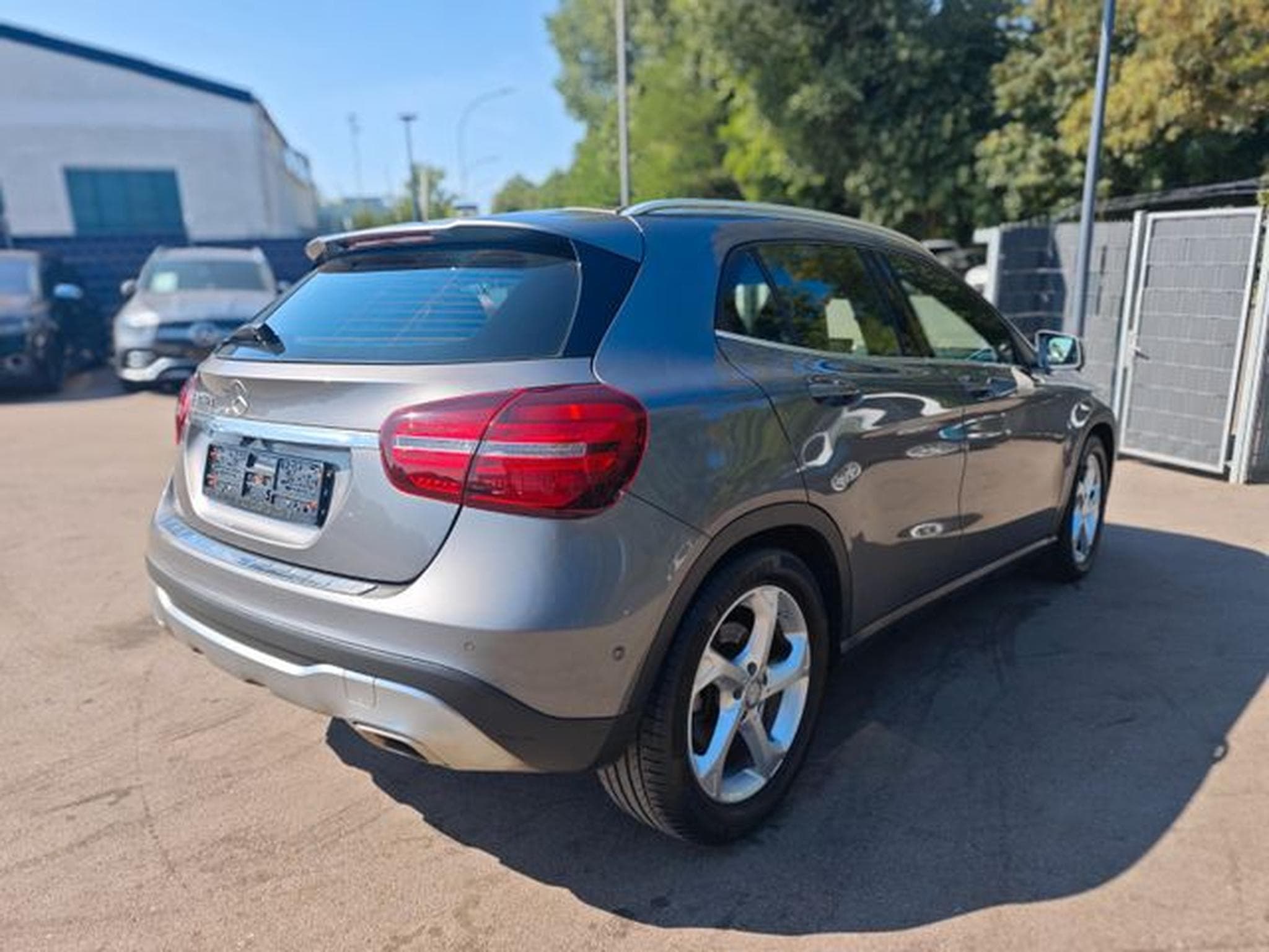 Mercedes GLA 200 GLA 200 *EXCLUSIVE PAKET/URBAN-LINE/LEDER/1.HD* (2017) - Foto 6