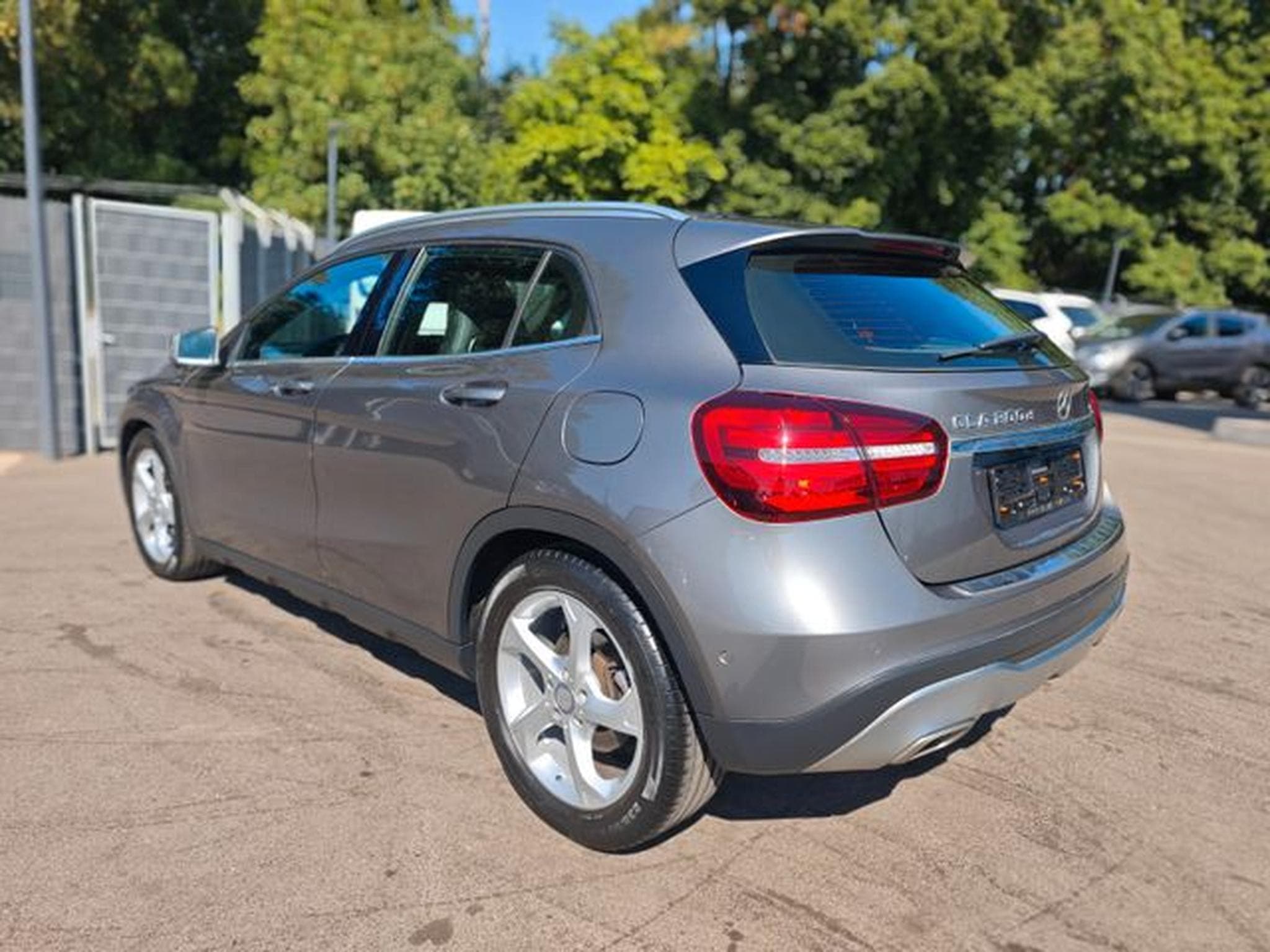 Mercedes GLA 200 GLA 200 *EXCLUSIVE PAKET/URBAN-LINE/LEDER/1.HD* (2017) - Foto 7