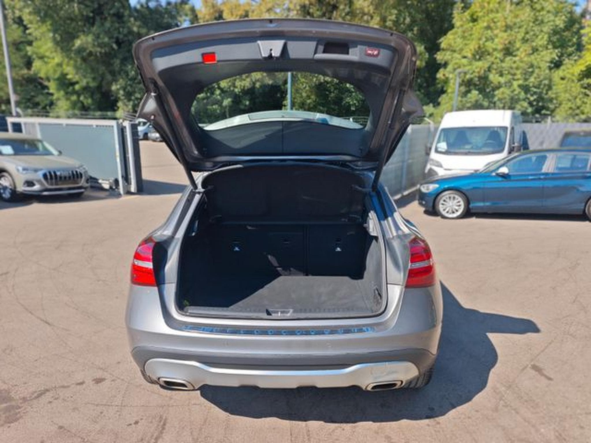 Mercedes GLA 200 GLA 200 *EXCLUSIVE PAKET/URBAN-LINE/LEDER/1.HD* (2017) - Foto 9