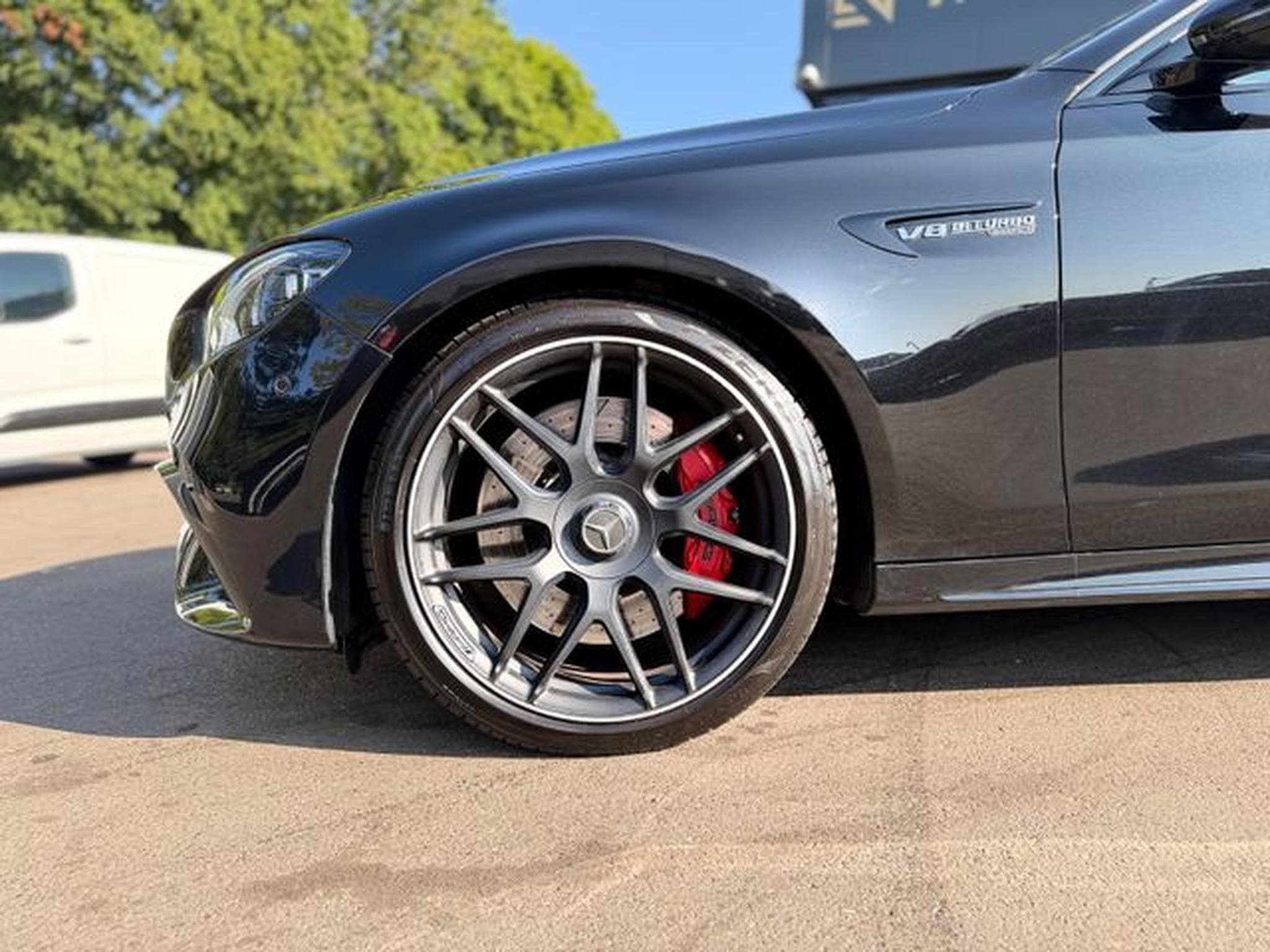 Mercedes E 63 AMG E 63S AMG 4M*FACELIFT*NIGHT PAKET*PANORAMA*HUD* (2021) - Foto 13