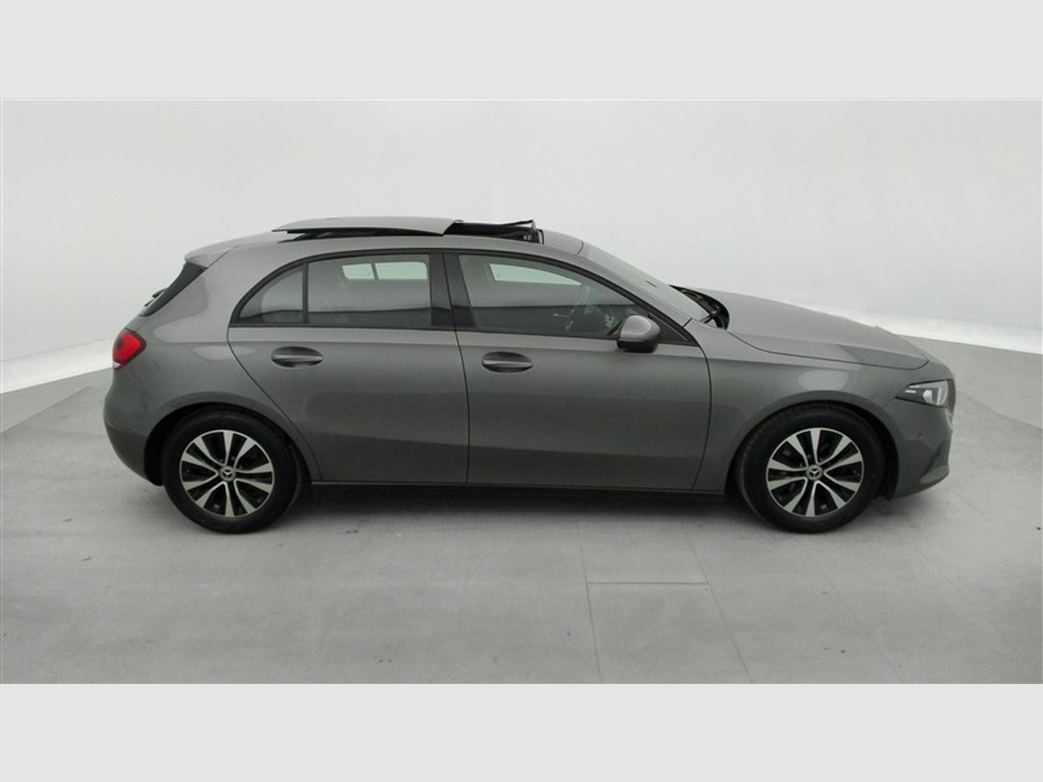 Mercedes A 180 A 180  Business solution NAVI/FULL LED/TO PANO/JA (2022) - Foto 24