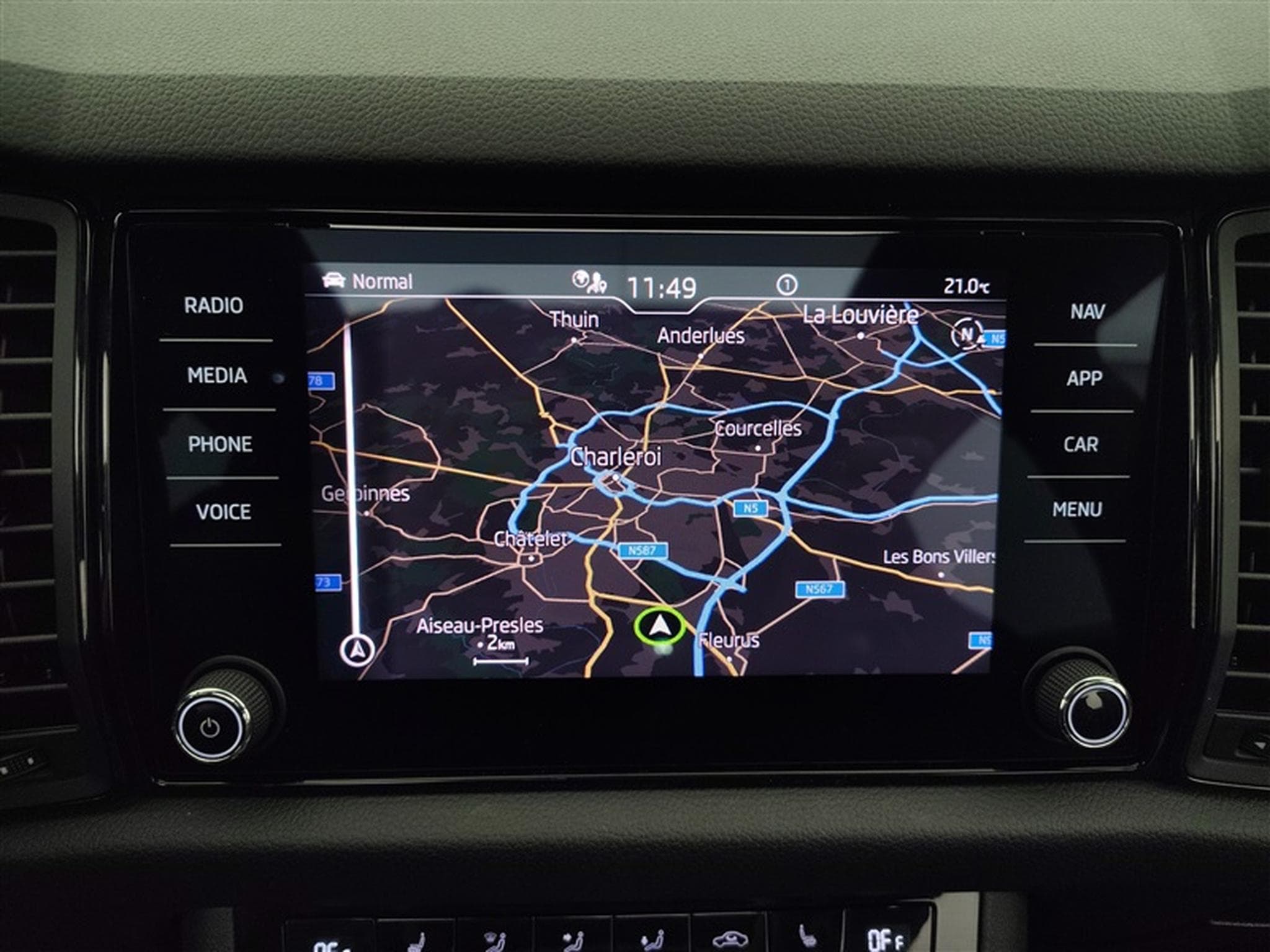 Skoda Kodiaq 1.5 TSI ACT Sportline II DSG°NAV°CARPLAY°CAM AV-AR (2021) - Foto 11