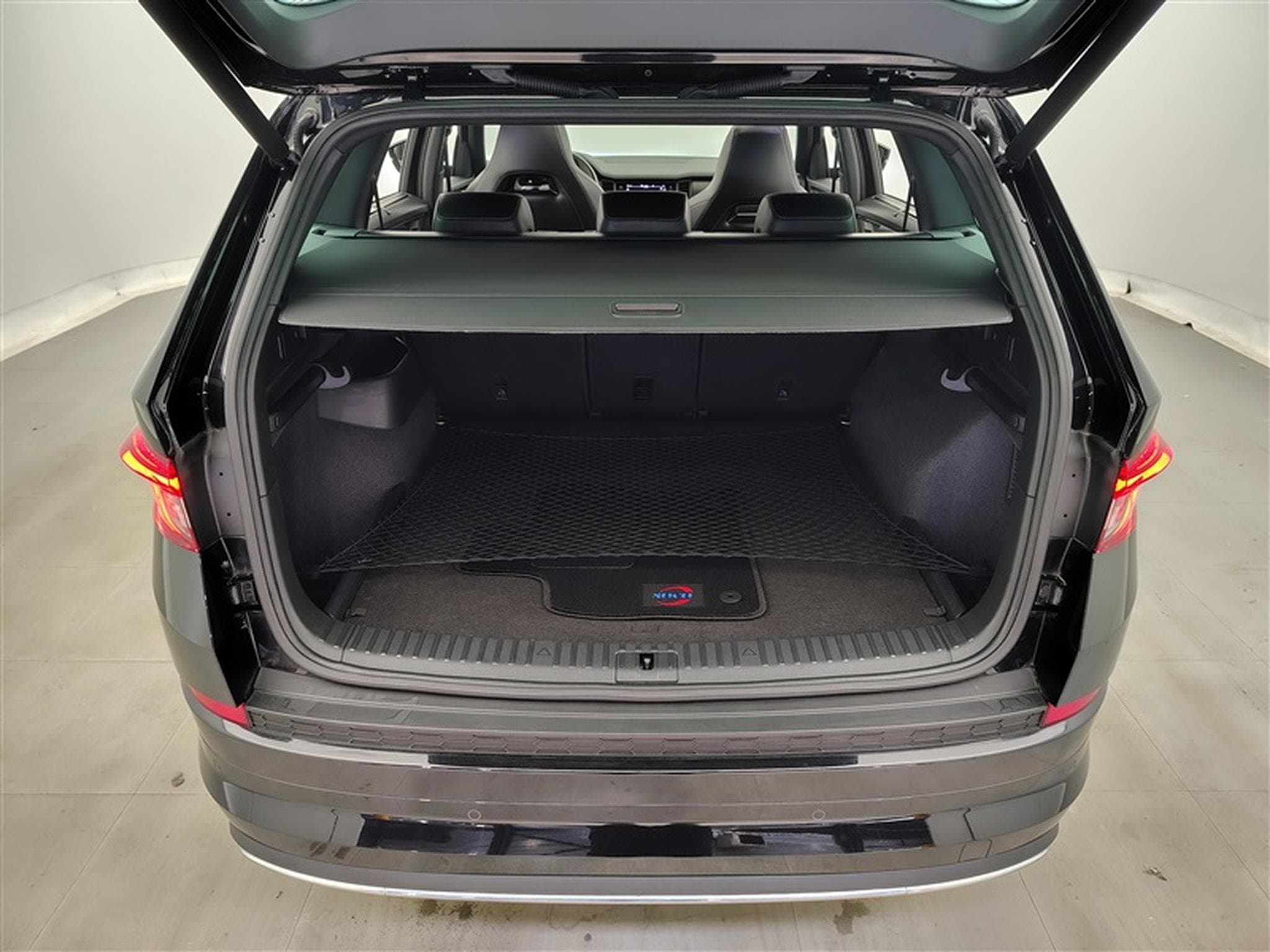 Skoda Kodiaq 1.5 TSI ACT Sportline II DSG°NAV°CARPLAY°CAM AV-AR (2021) - Foto 14