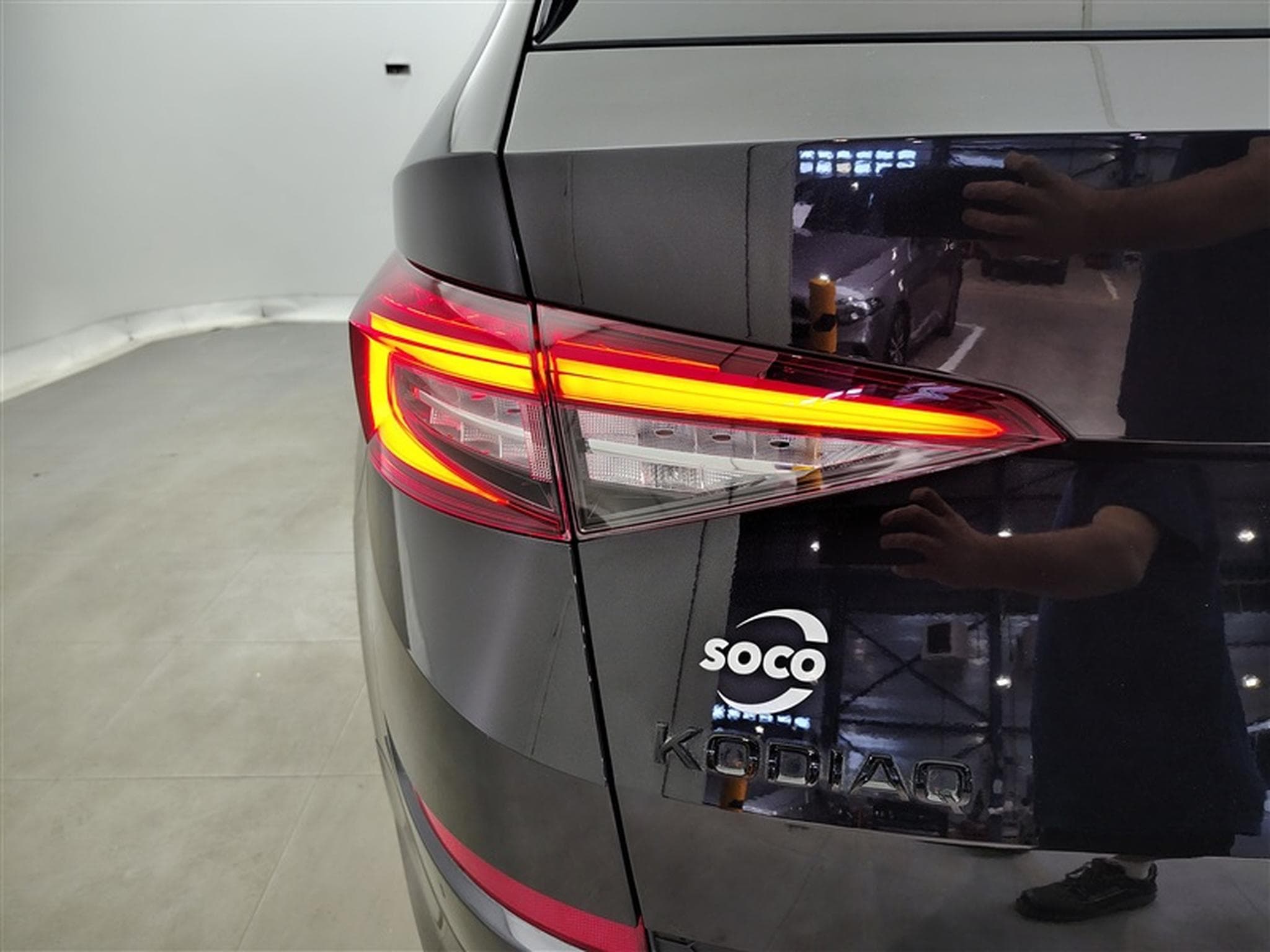 Skoda Kodiaq 1.5 TSI ACT Sportline II DSG°NAV°CARPLAY°CAM AV-AR (2021) - Foto 16