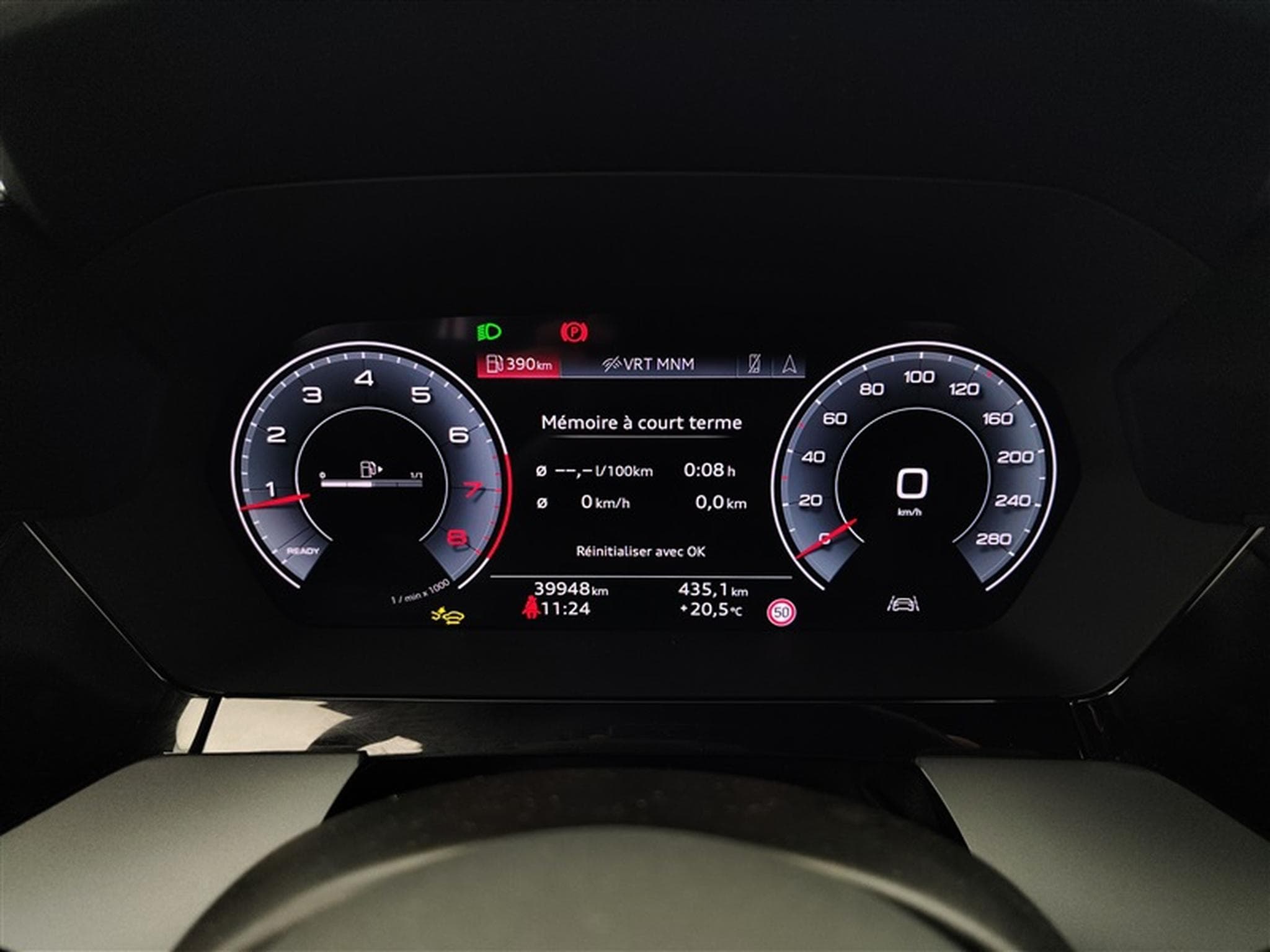 Audi A3 30 TDi  Navi Cockpit / Led / PDC (2025) - Foto 10