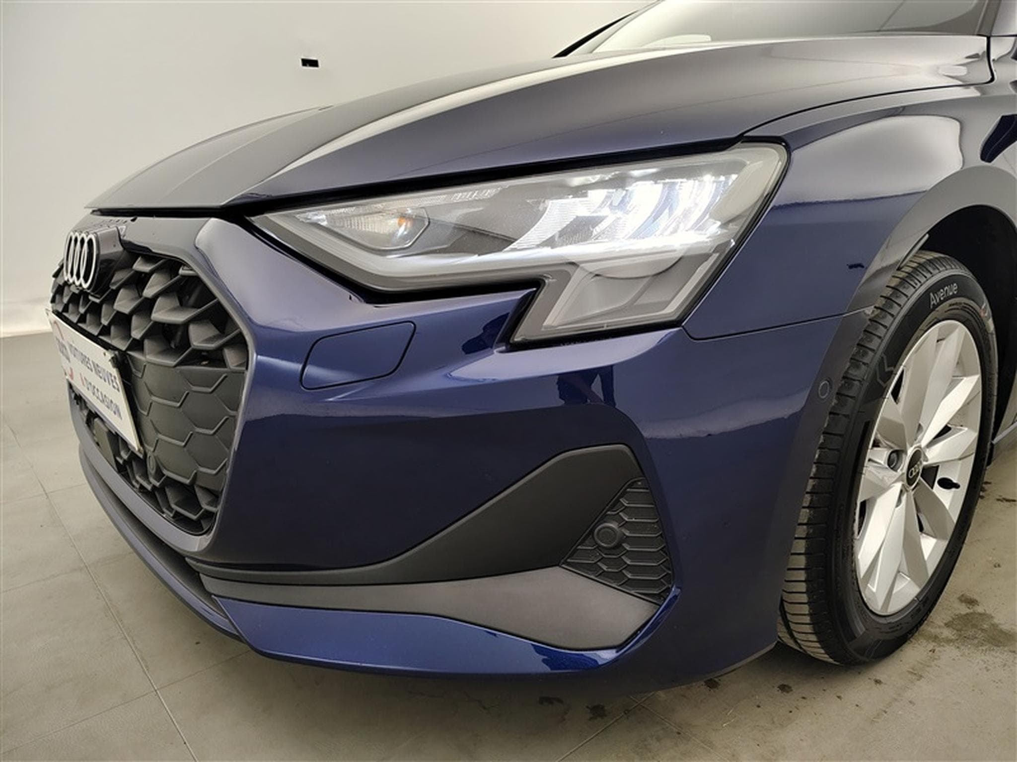 Audi A3 30 TDi  Navi Cockpit / Led / PDC (2025) - Foto 15