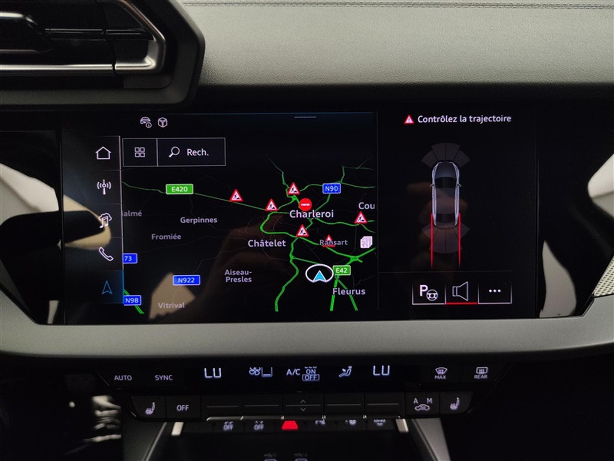Audi A3 30 TDi  Navi Cockpit / Led / PDC (2025) - Foto 18