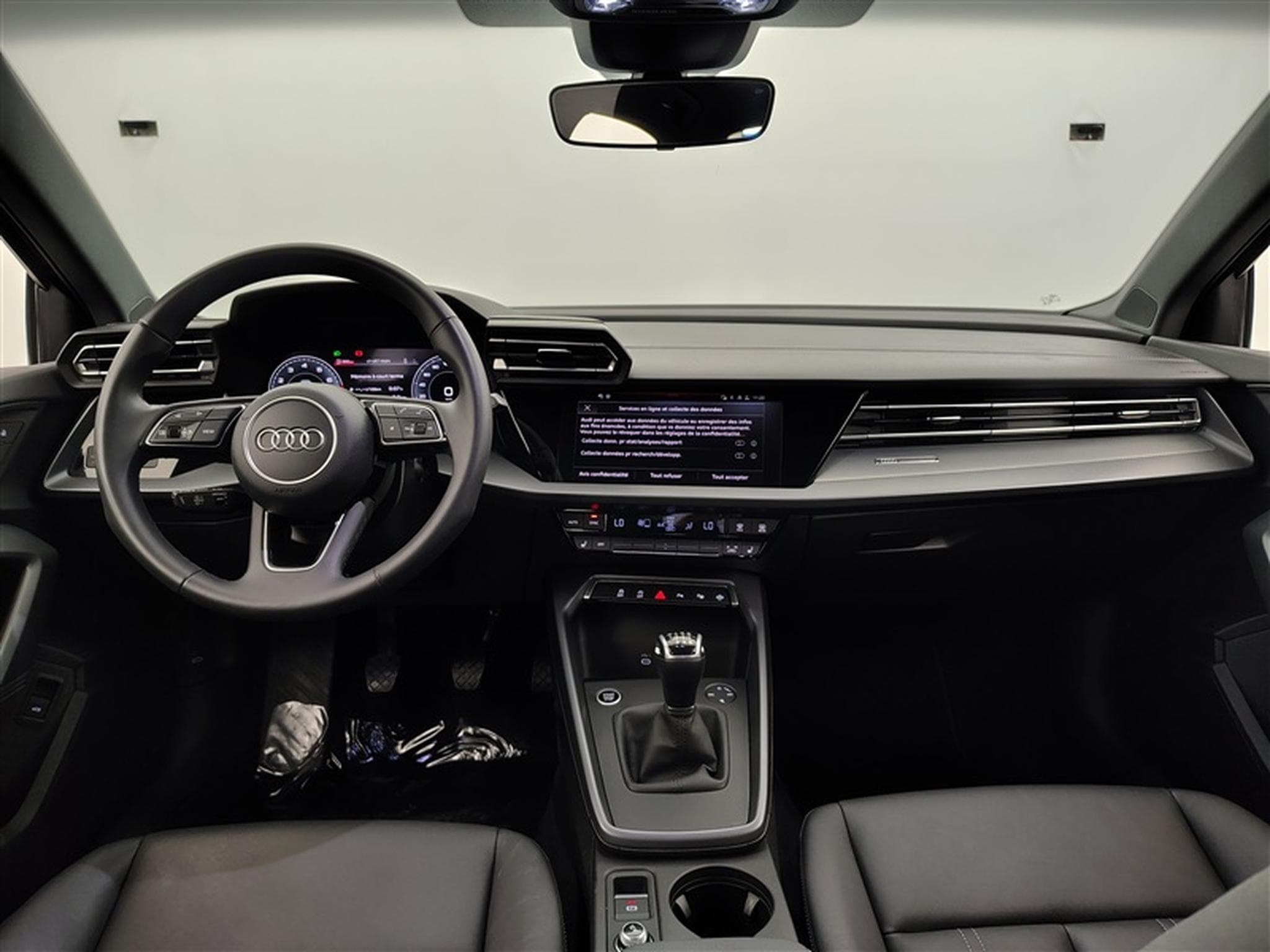 Audi A3 30 TDi  Navi Cockpit / Led / PDC (2025) - Foto 8