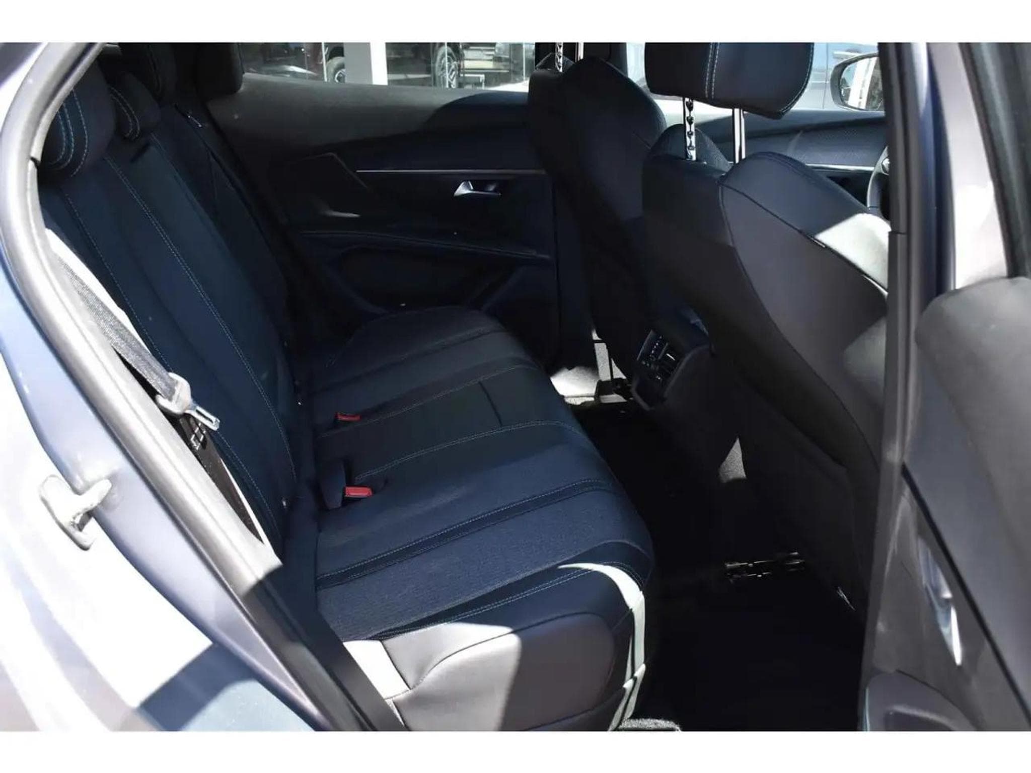 Peugeot 3008 (2024) - Foto 8