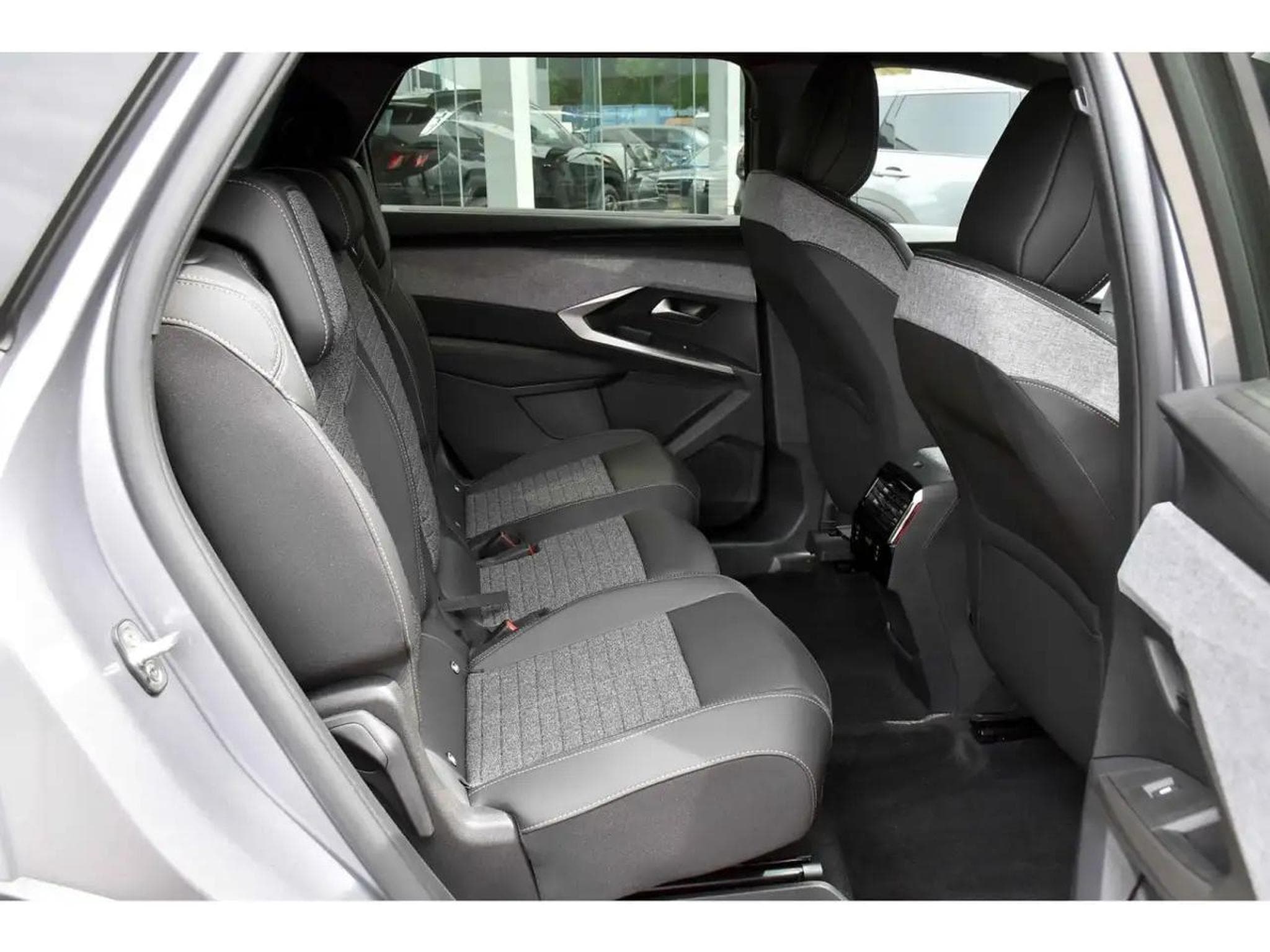 Peugeot 5008 (2026) - Foto 8