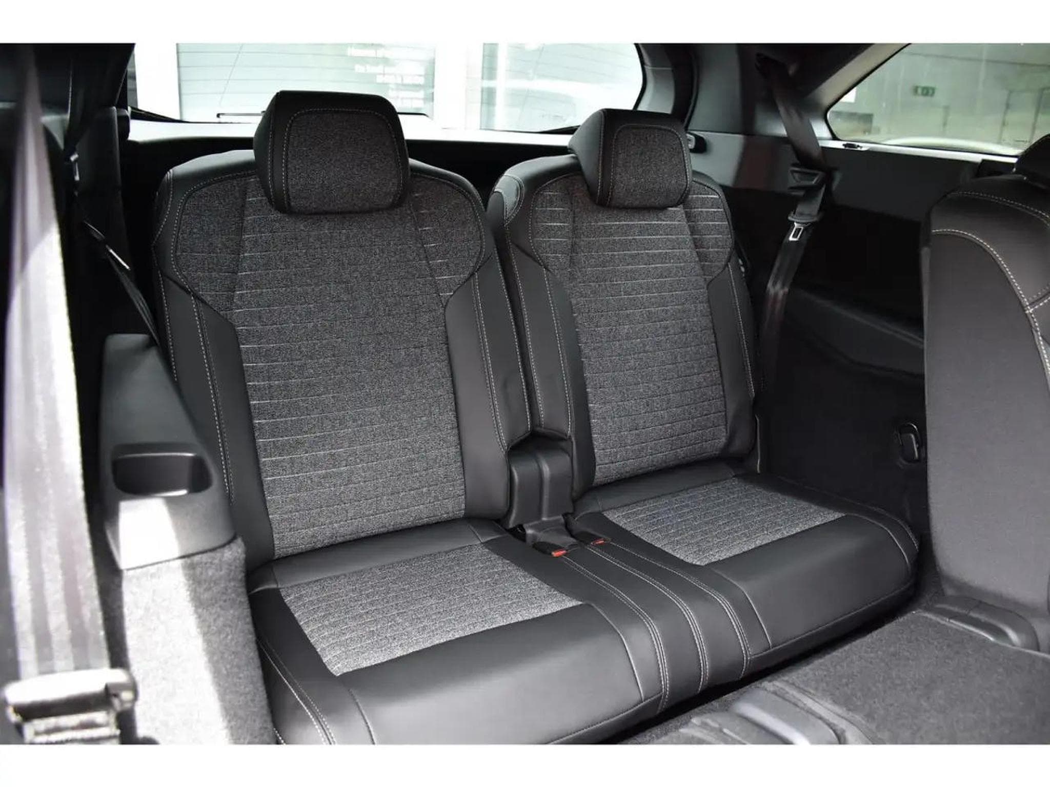 Peugeot 5008 (2026) - Foto 9
