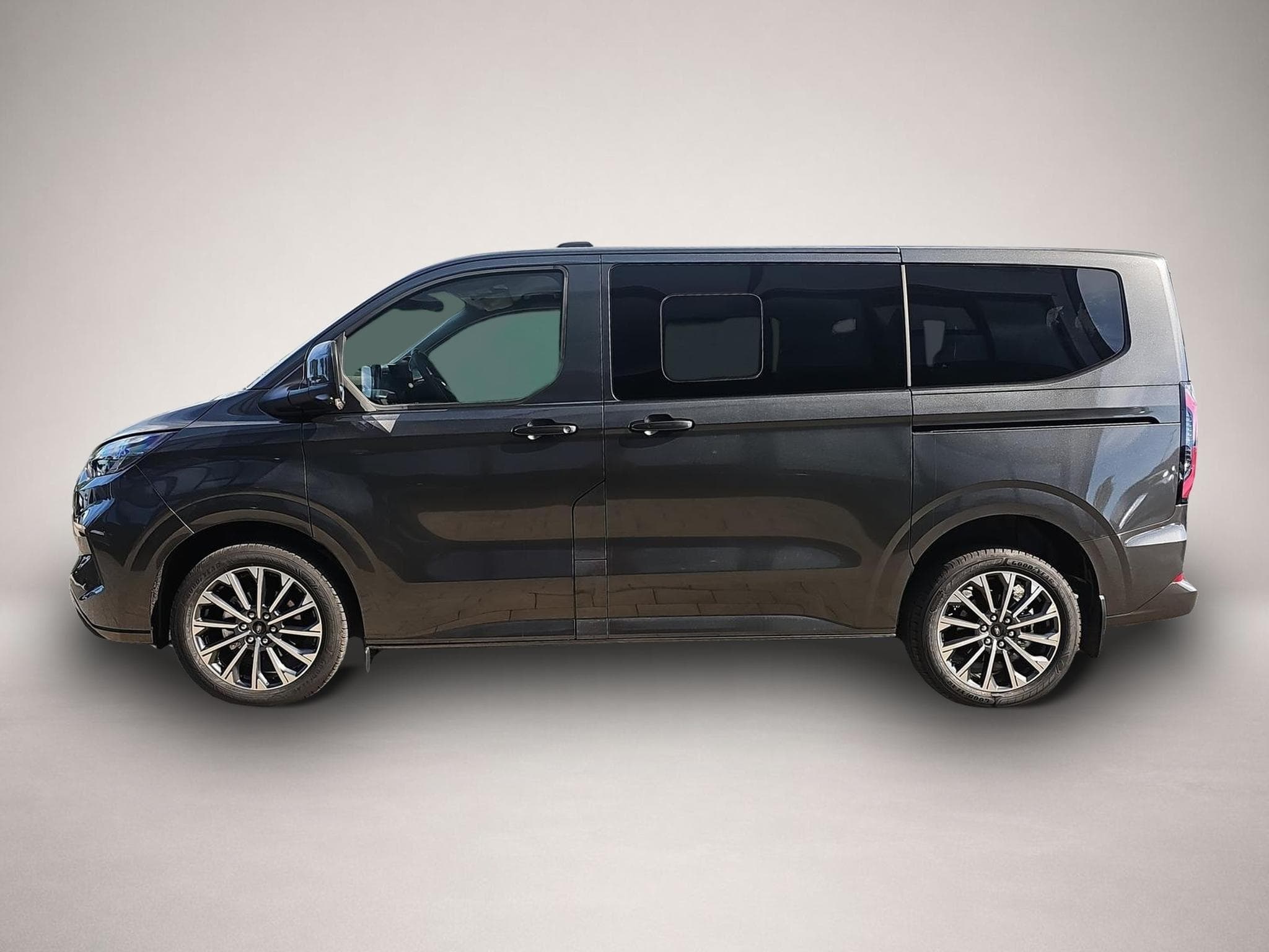 Ford Tourneo (2026) - Foto 4