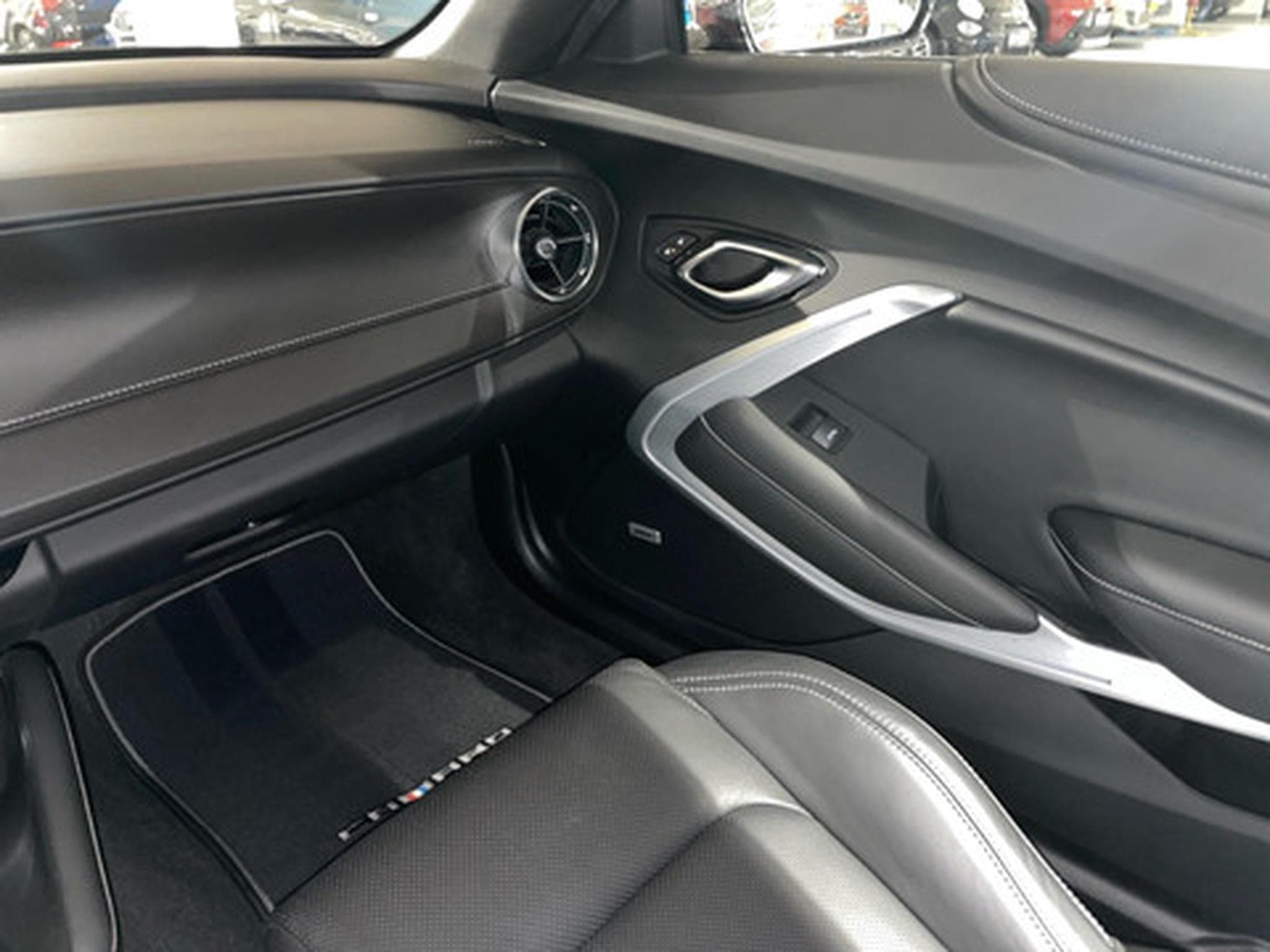 Chevrolet Camaro USA 6.2 V8 Sport (2022) - Photo 9
