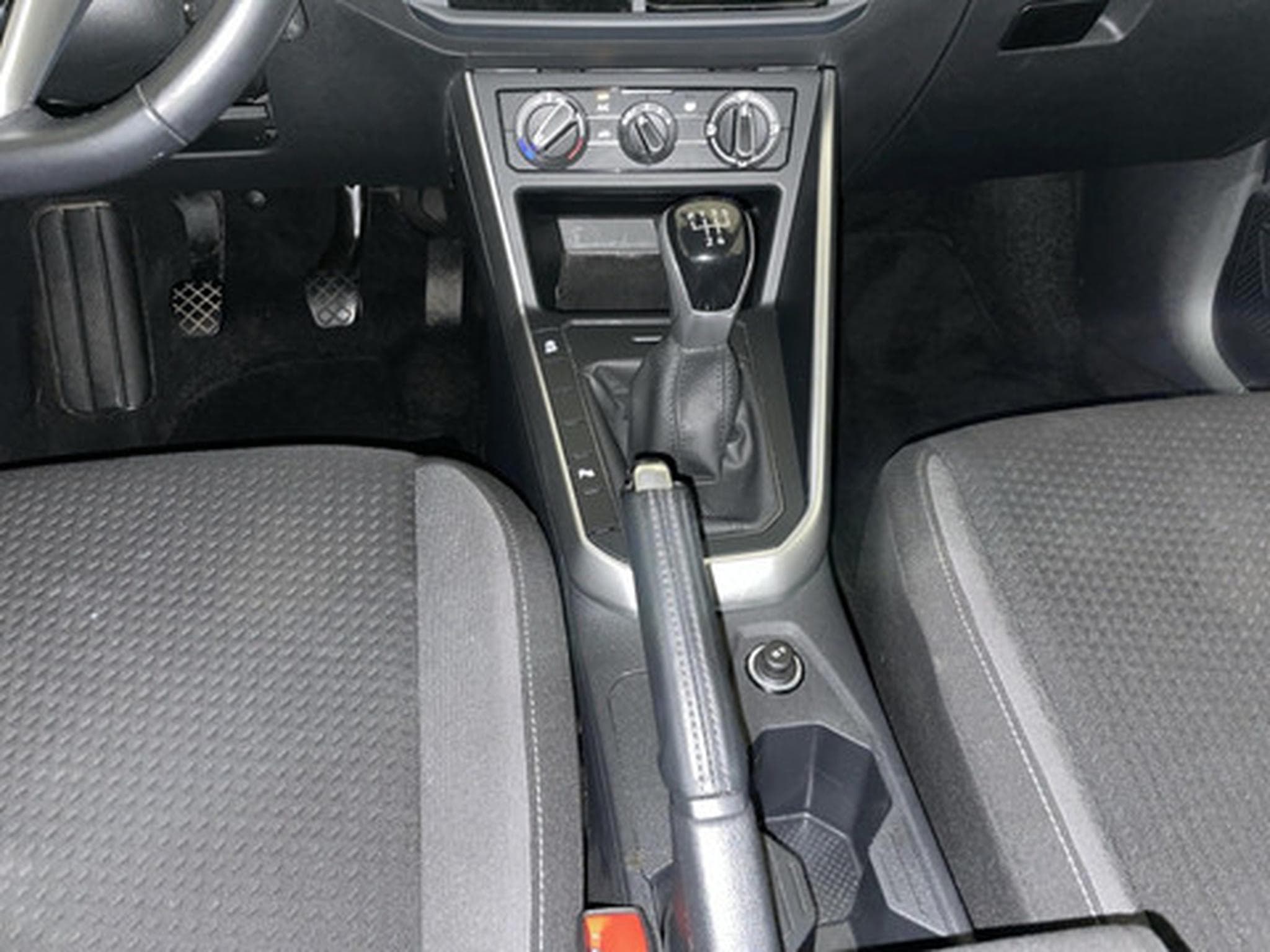VW Polo 1.0 TSI Life Business (2022) - Photo 10
