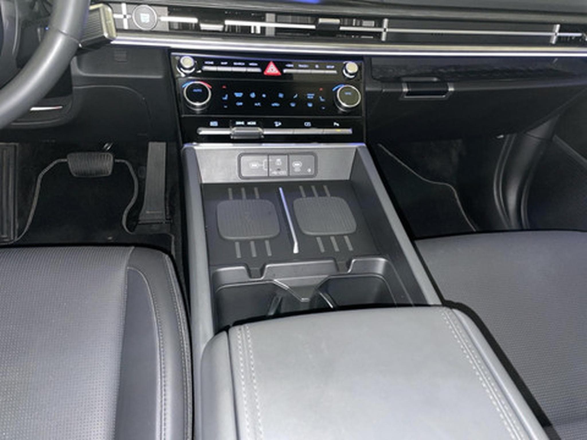 Hyundai Santa Fe 1.6 T-GDi Hybrid SHINE 7 PLACES (2025) - Photo 10