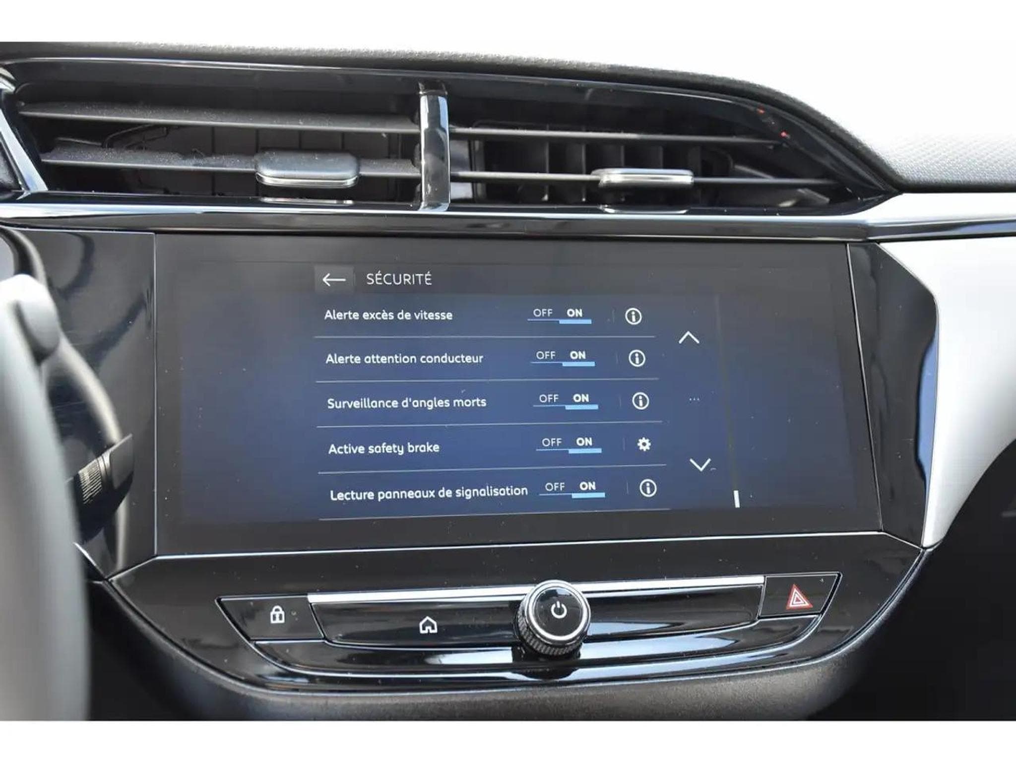 Opel Corsa (2025) - Foto 12