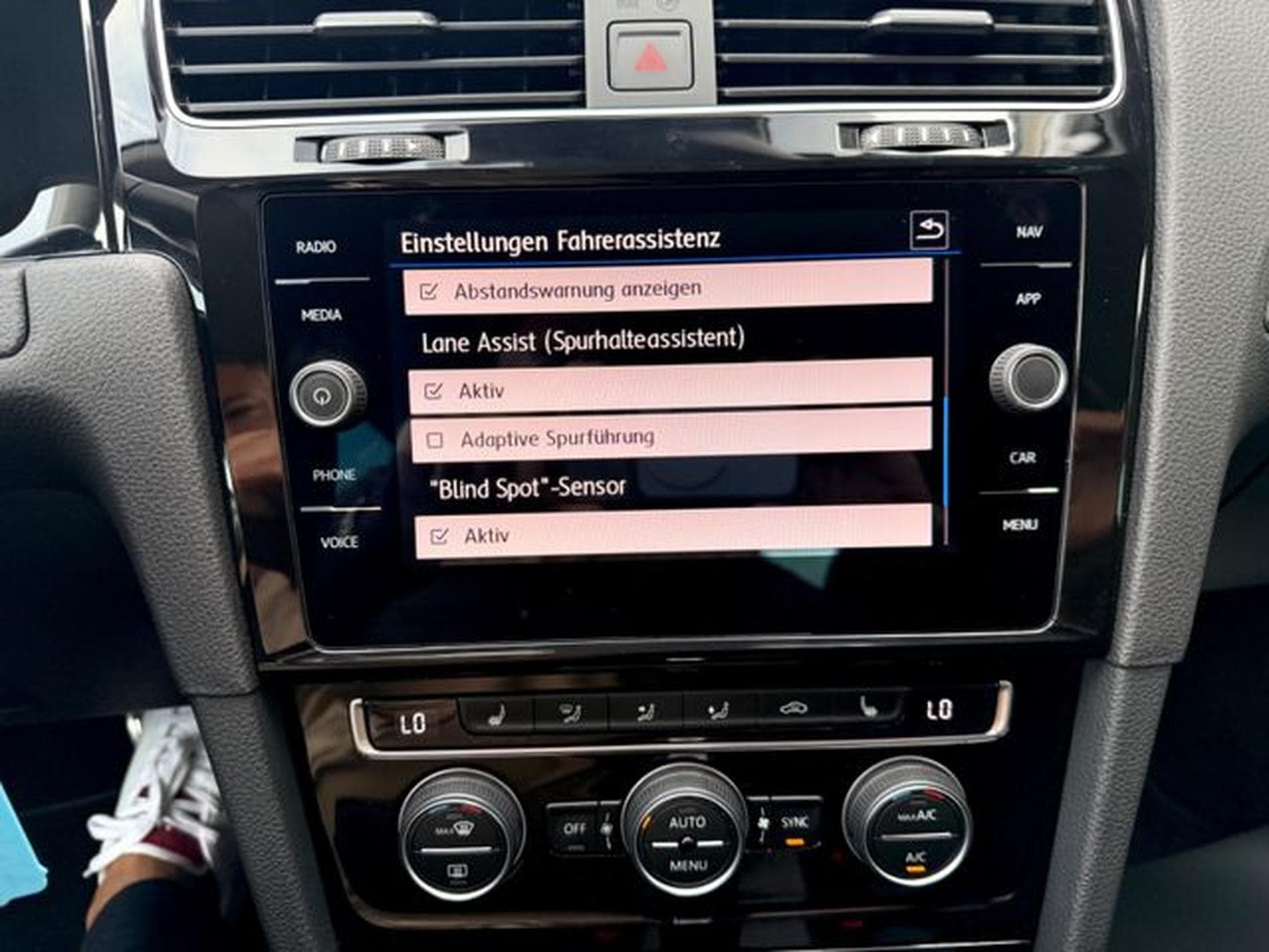 VW Golf Golf 7 Lim. 1.5 TSI DSG IQ.DRIVE /LED/ACC/GARANT (2019) - Photo 17