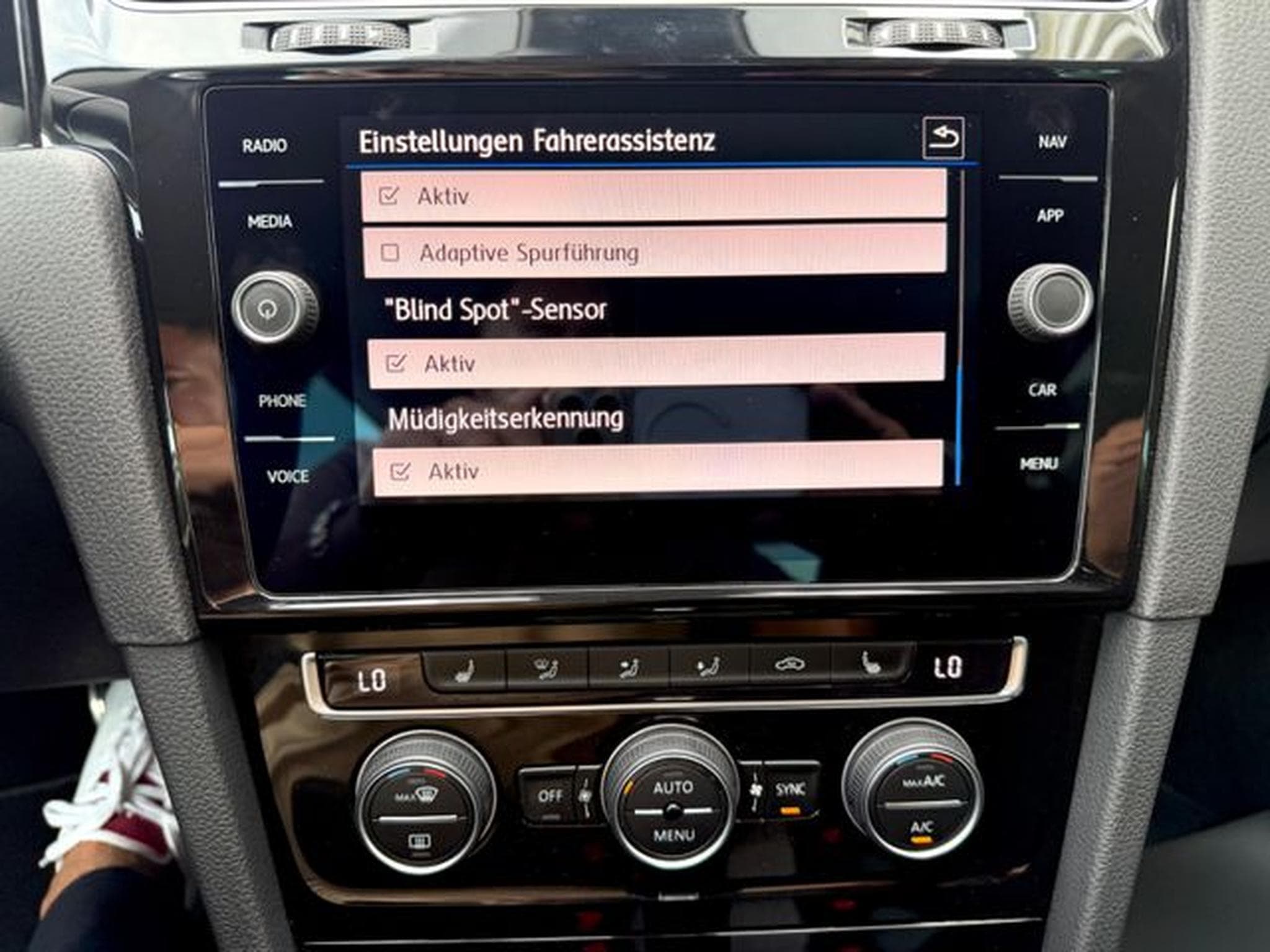 VW Golf Golf 7 Lim. 1.5 TSI DSG IQ.DRIVE /LED/ACC/GARANT (2019) - Photo 18