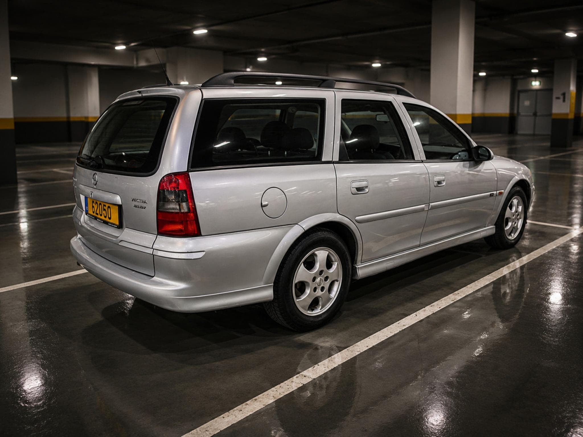 Opel Vectra 2.0 dTi 100 Caravan (2000) - Photo 3