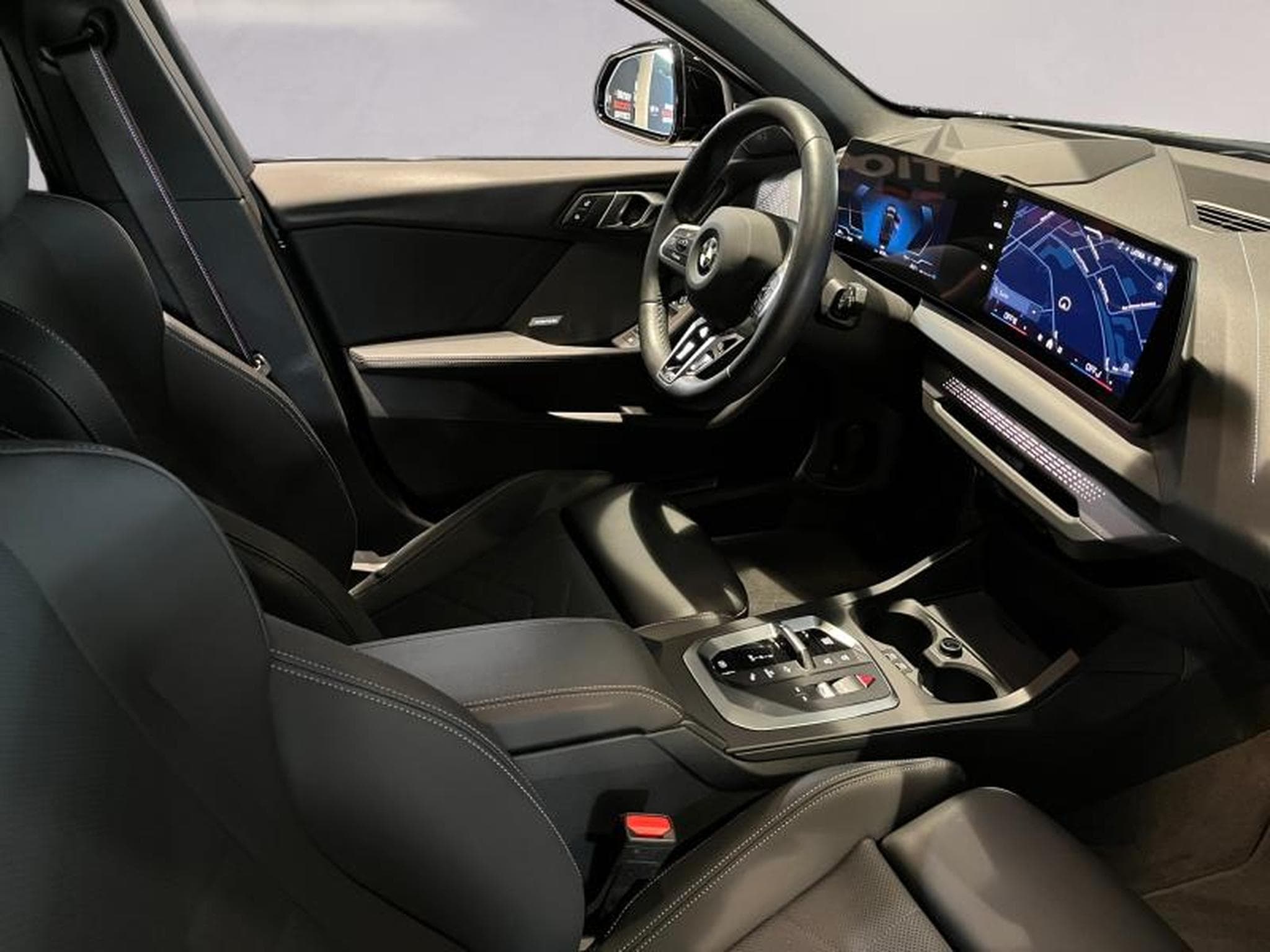 BMW 120 120d (2024) - Foto 12