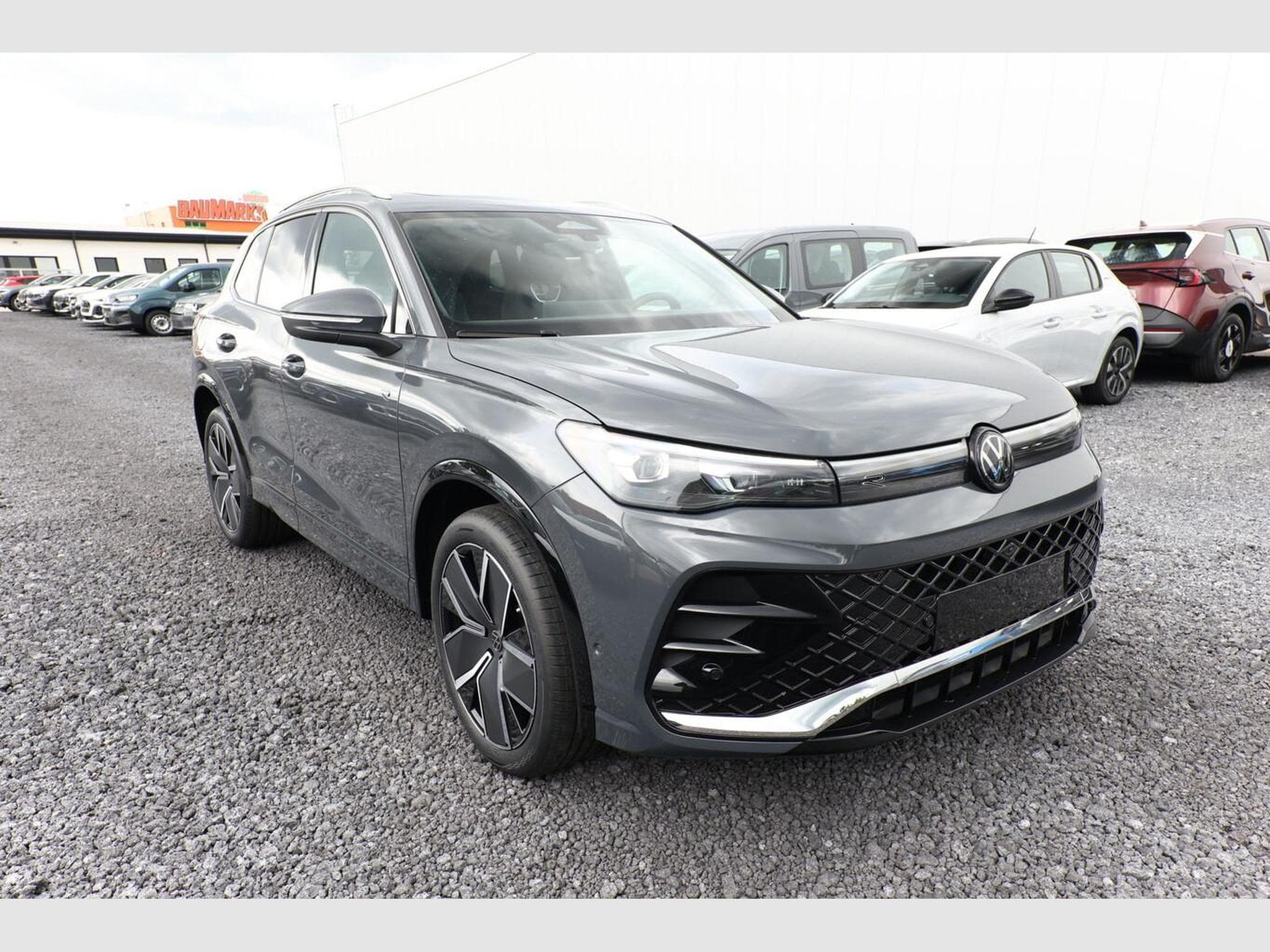 VW Tiguan R-Line (2026) - Foto 2