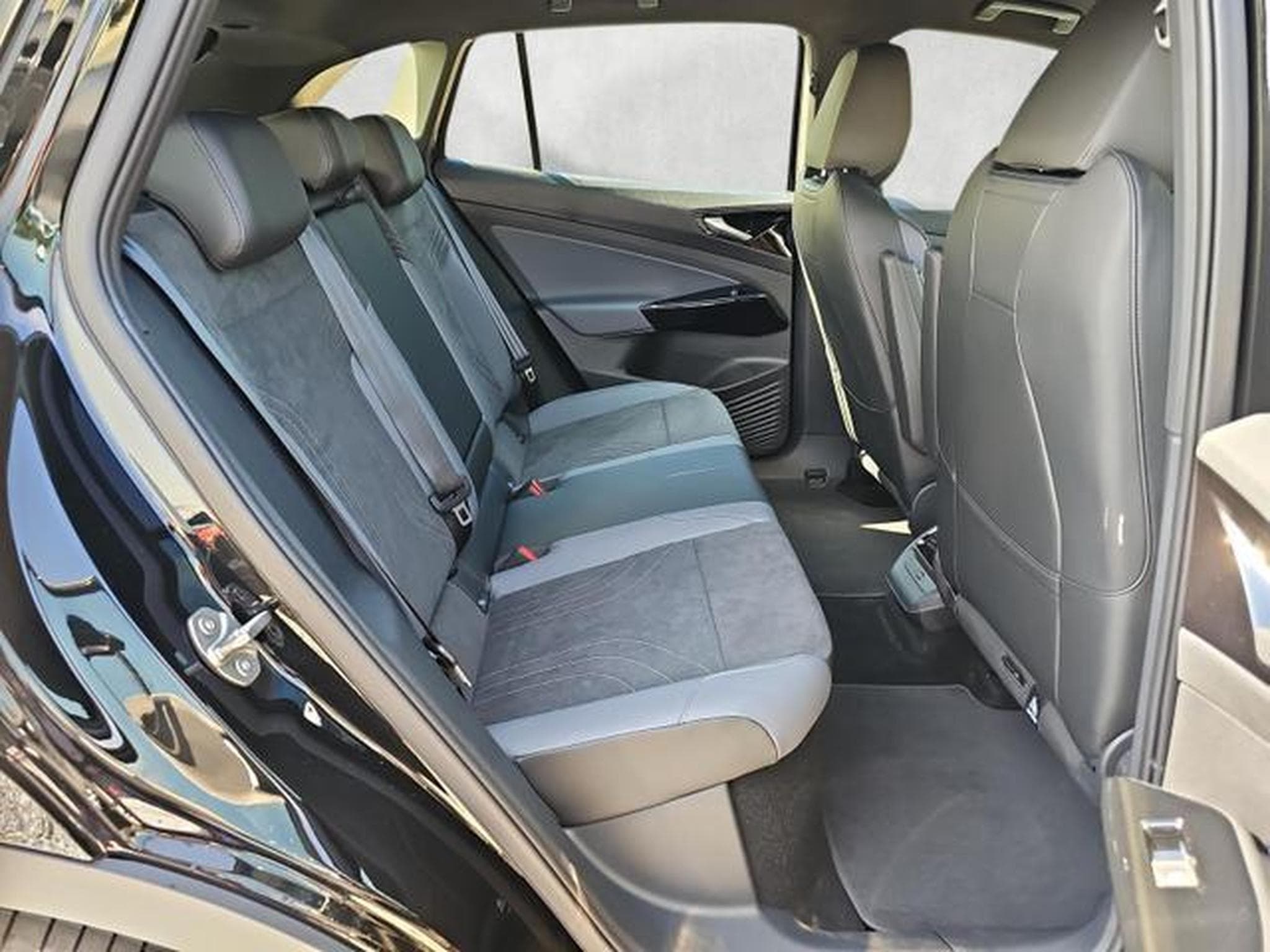 VW ID.4 Pro 210 kW mit Infotainment-Paket (2026) - Foto 13
