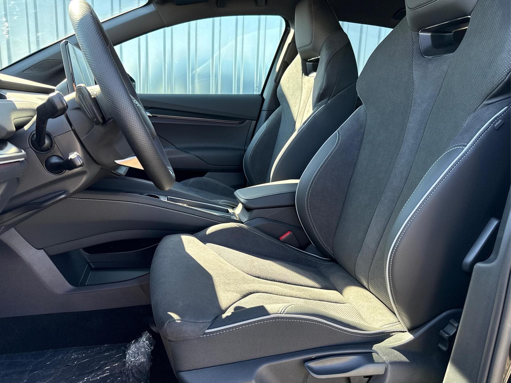 Skoda Elroq Sportline 60 - (2026) - Foto 8