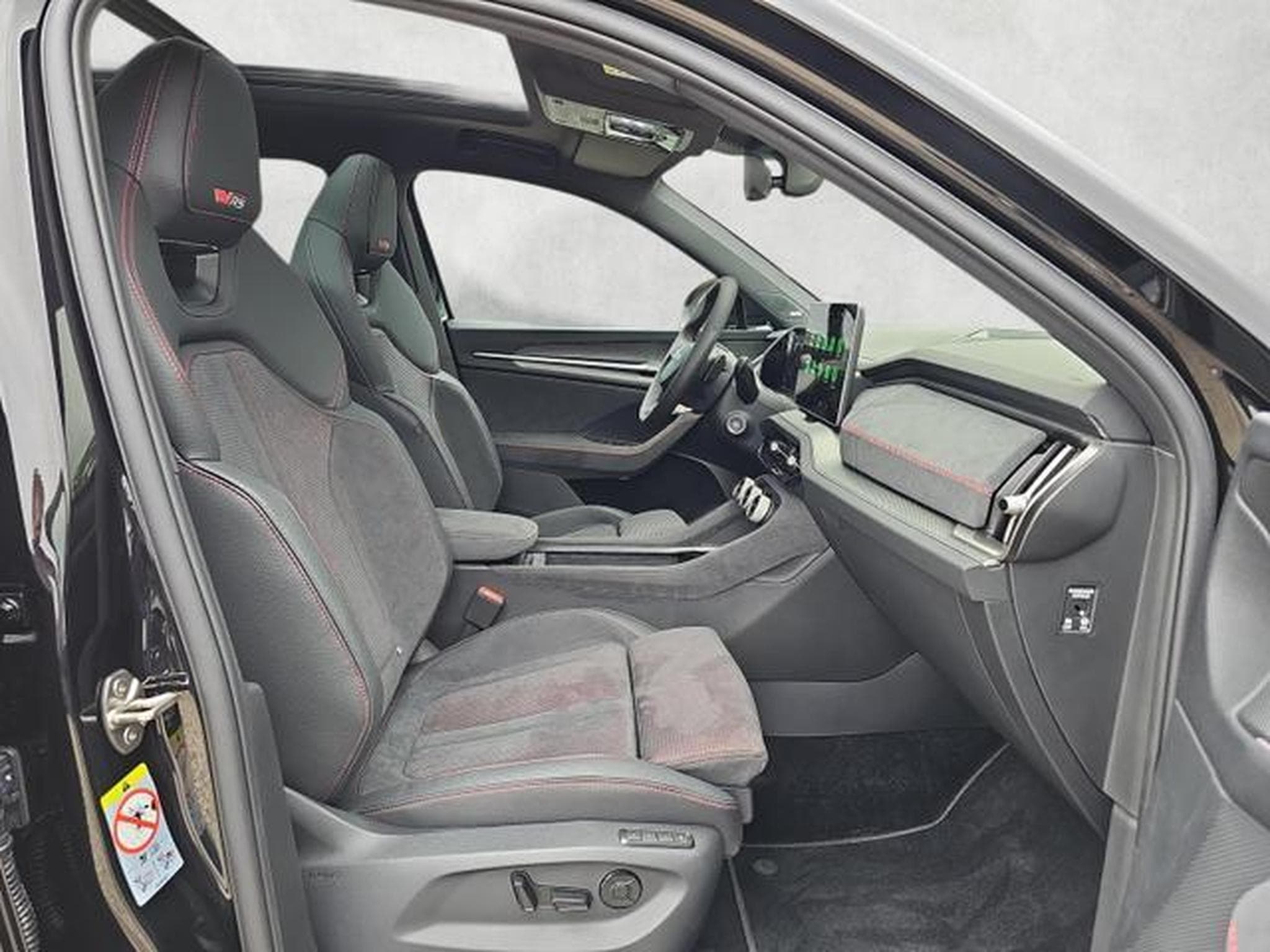Skoda Kodiaq 2.0 TSI 195 kW 4x4 RS (2026) - Photo 10