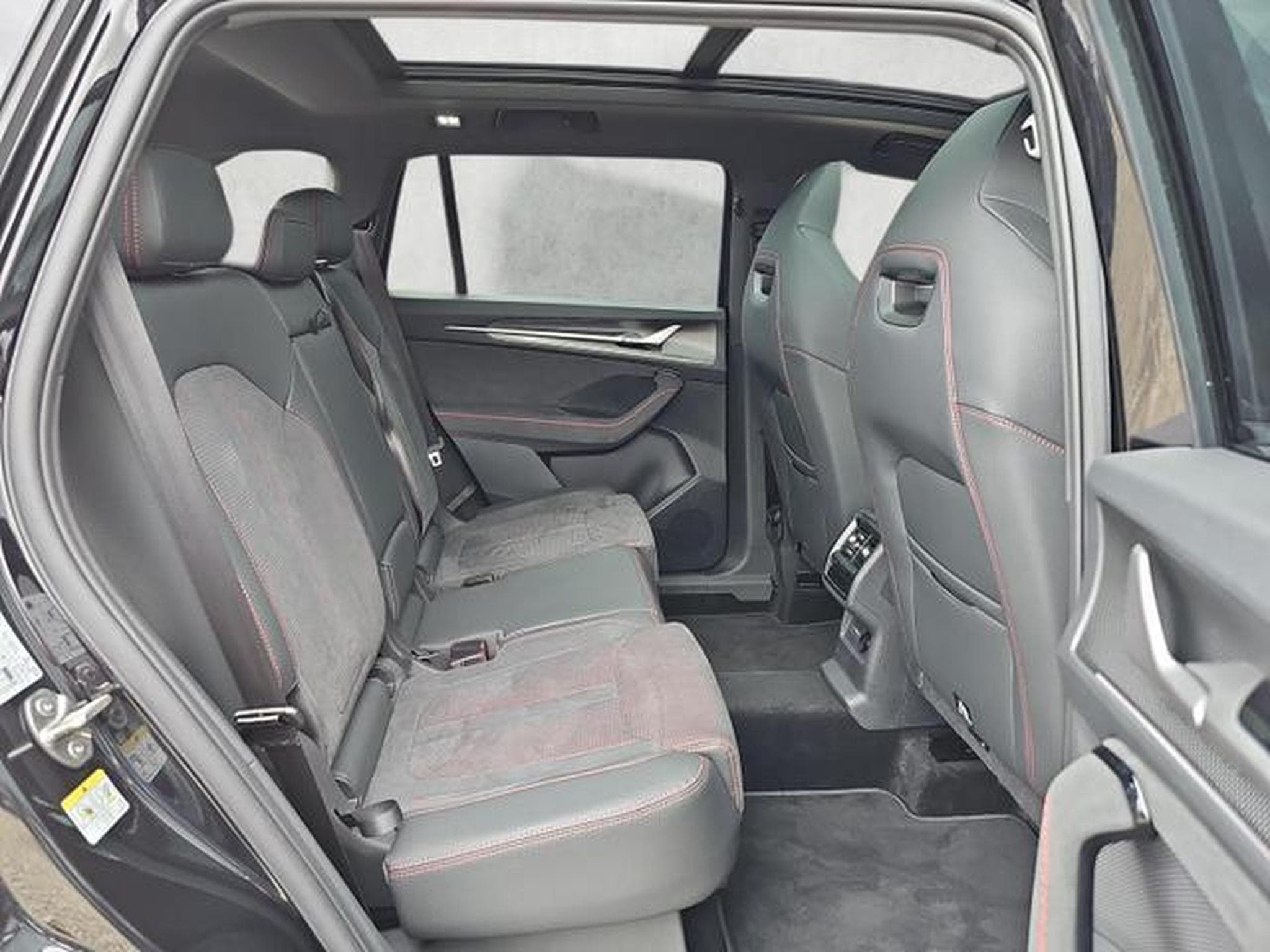 Skoda Kodiaq 2.0 TSI 195 kW 4x4 RS (2026) - Photo 13