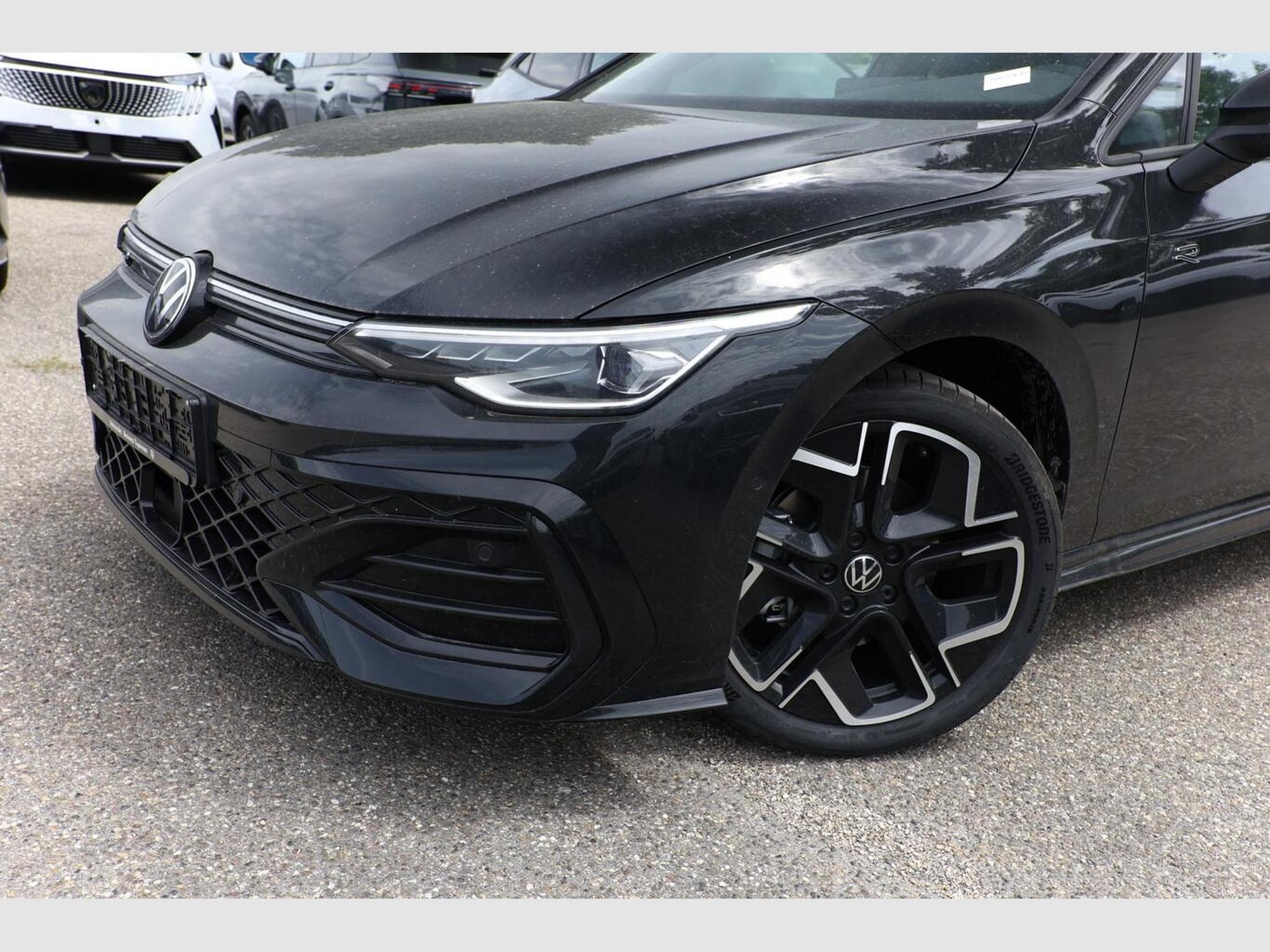 VW Golf Variant R-Line (2026) - Photo 5