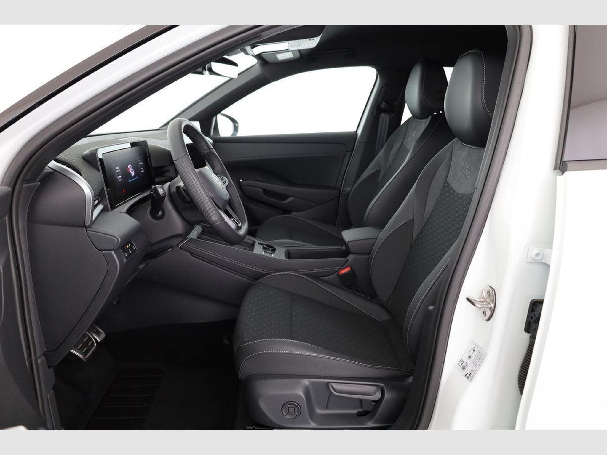 VW T-Roc 1.5 eTSI 110 kW R-Line (2026) - Foto 9