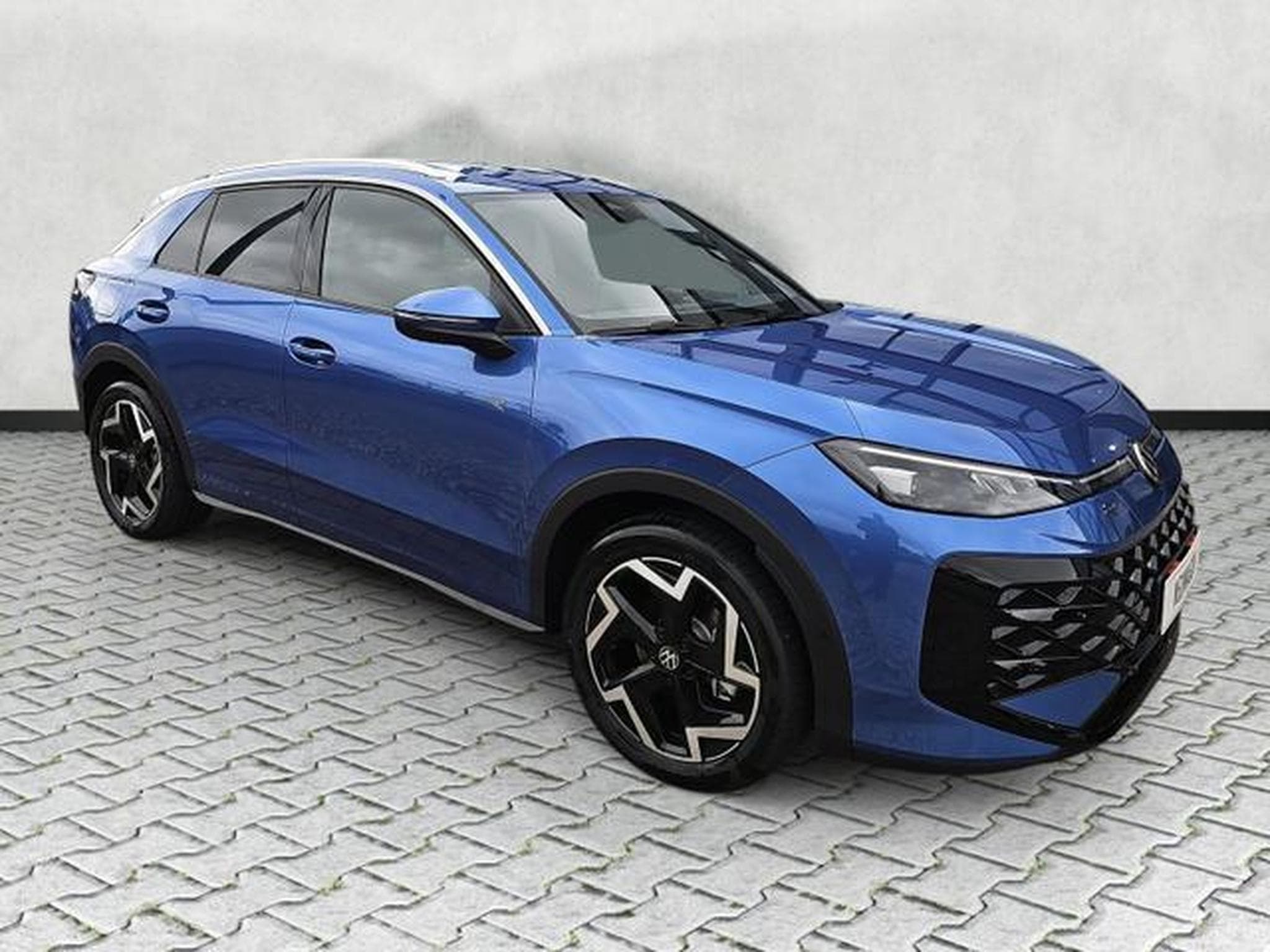 VW T-Roc 1.5 eTSI 110 kW R-Line (2026) - Foto 1