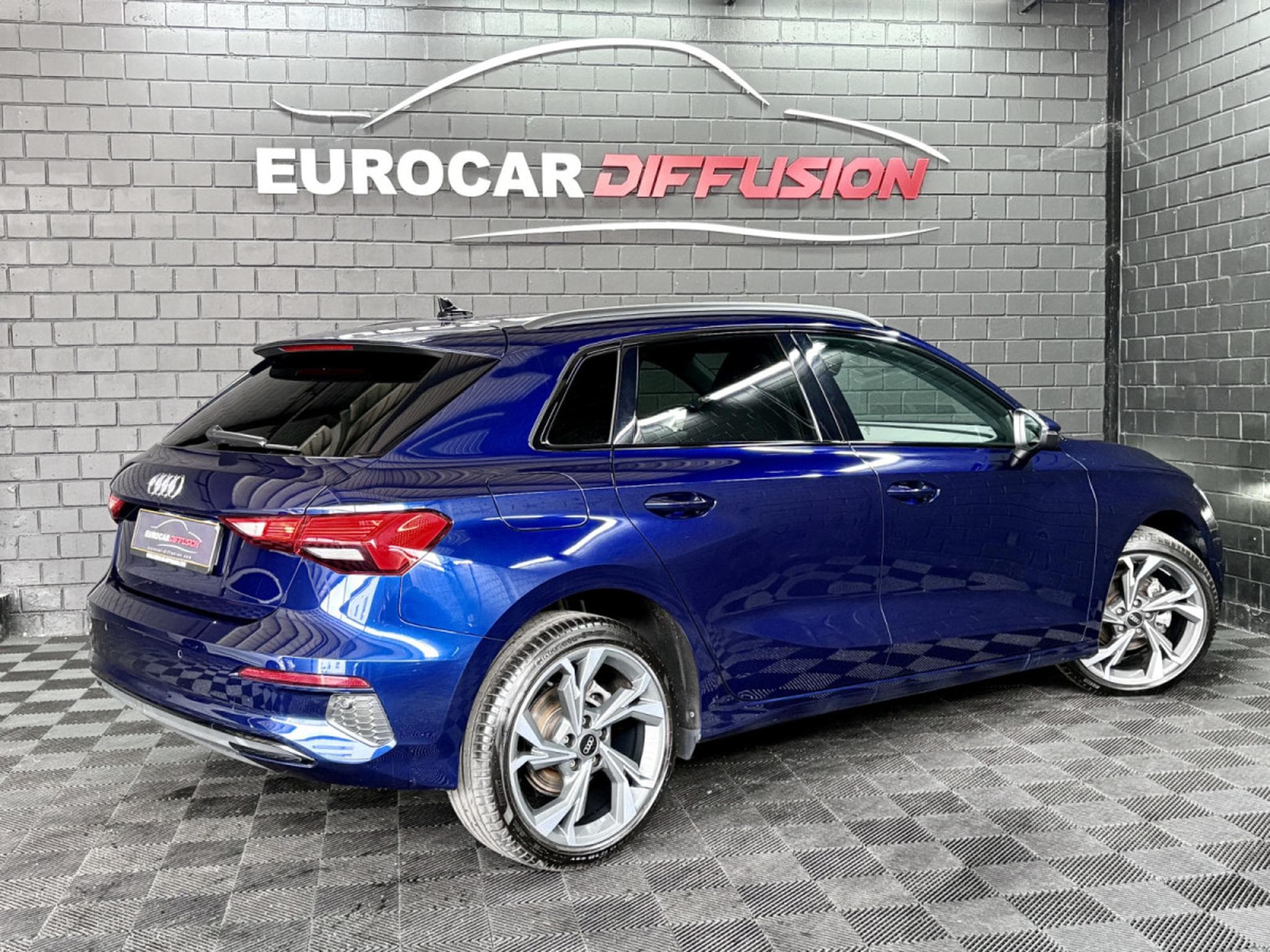 Audi A3 Sportback Advanced 30 TFSI 110 CV *ATTELAGE* * 18" * (2023) - Foto 6