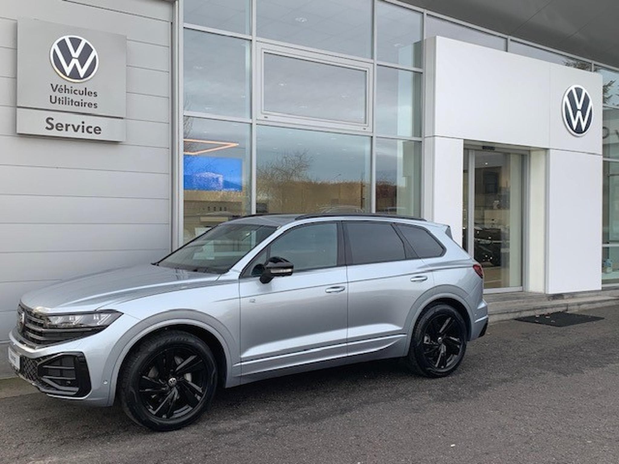 VW Touareg FINAL EDITION R-LINE BLACK STYLE 3.0TDI V6 286CV 4MOTION AG8 (2026) - Foto 1