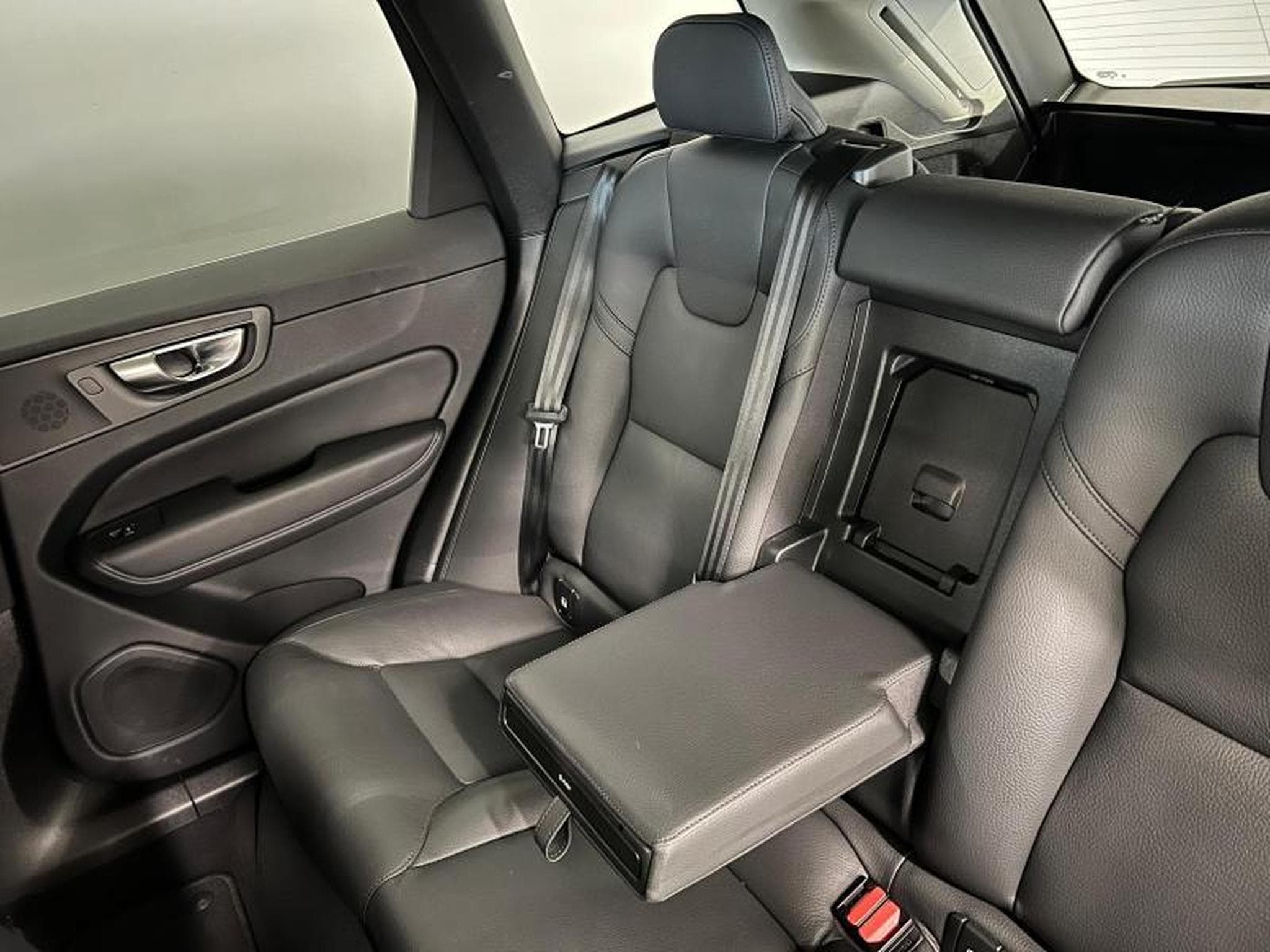 Volvo XC60 Core (2025) - Foto 13