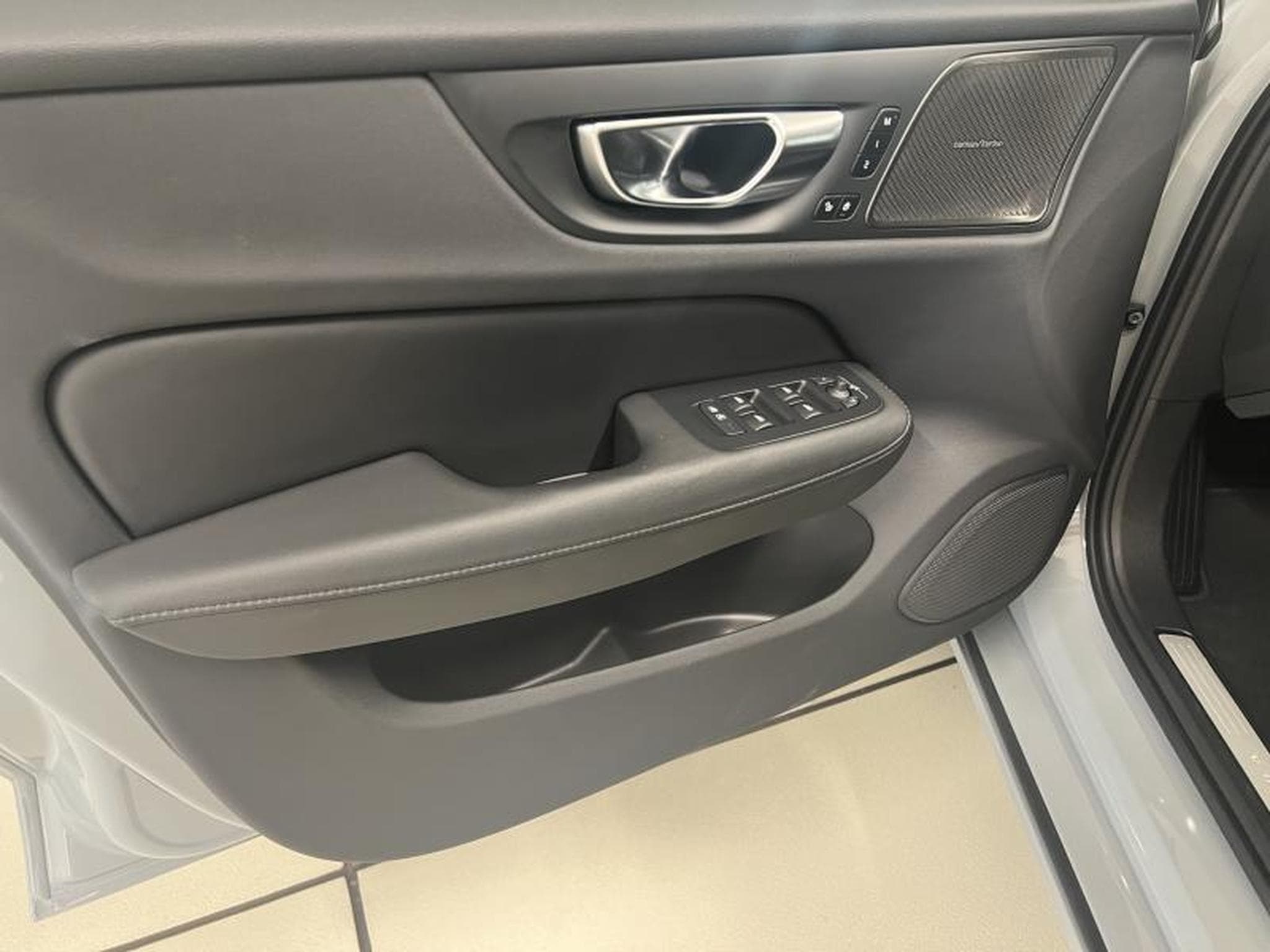 Volvo V60 Plus Dark (2025) - Foto 18
