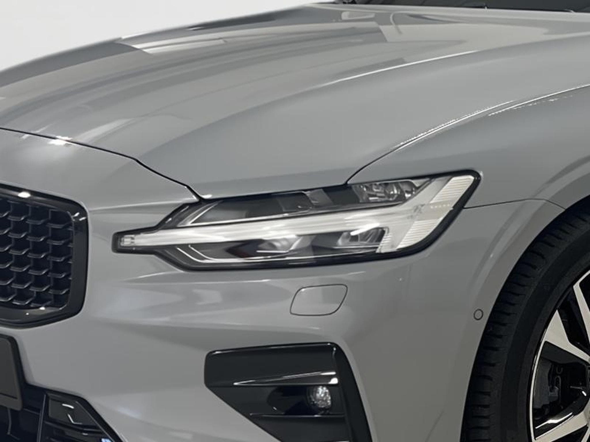 Volvo V60 Plus Dark (2025) - Foto 3