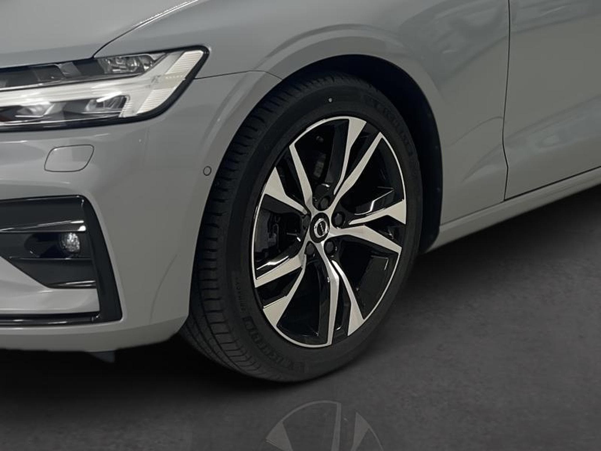 Volvo V60 Plus Dark (2025) - Foto 4