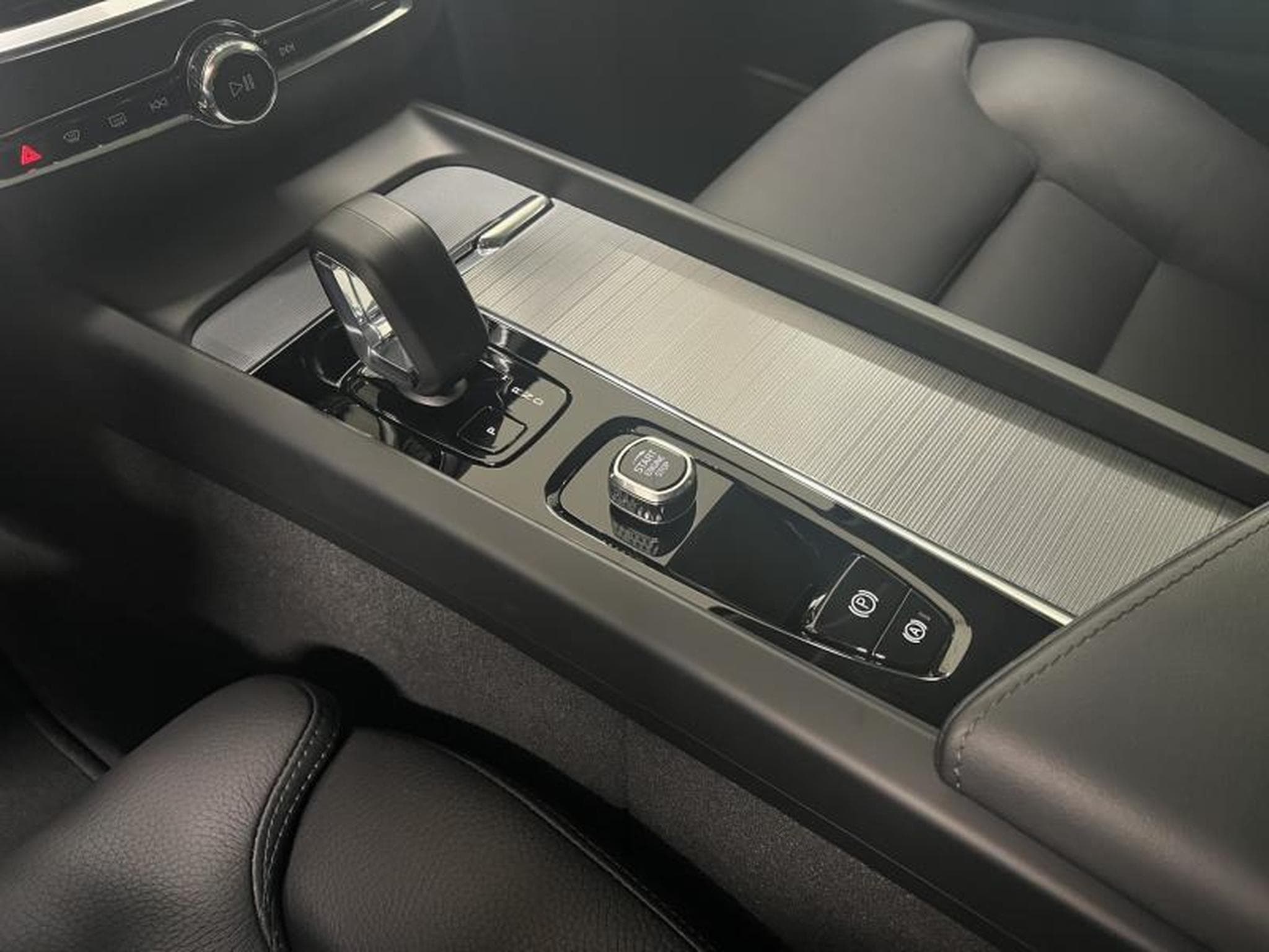 Volvo V60 Plus Dark (2025) - Foto 8