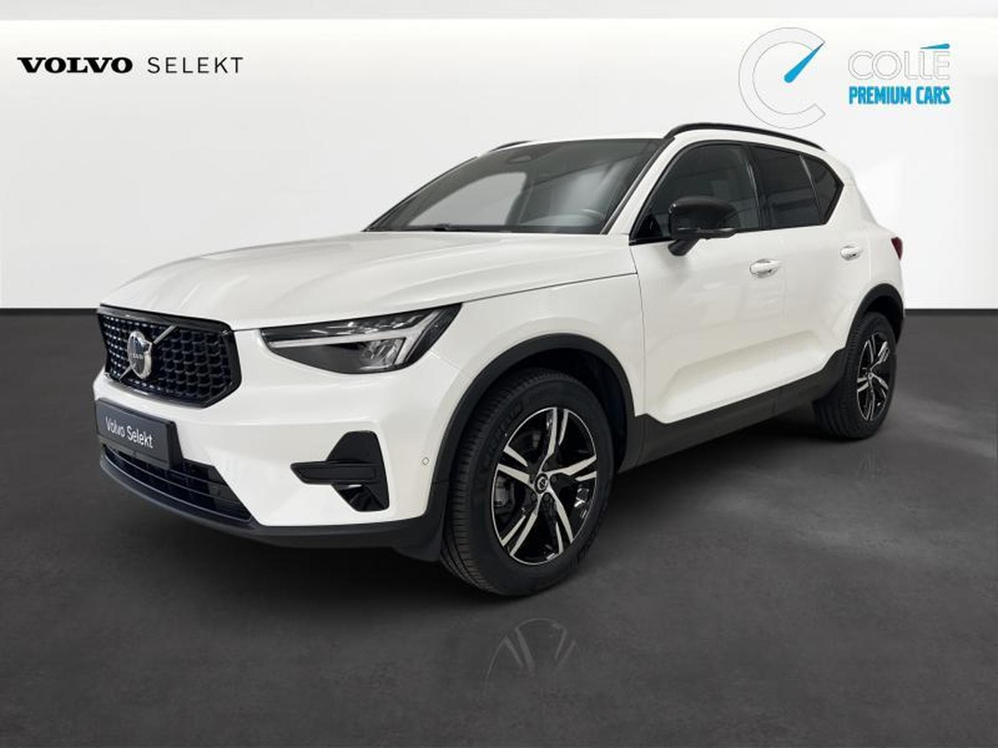 Volvo XC40 Plus Dark (2025) - Foto 1