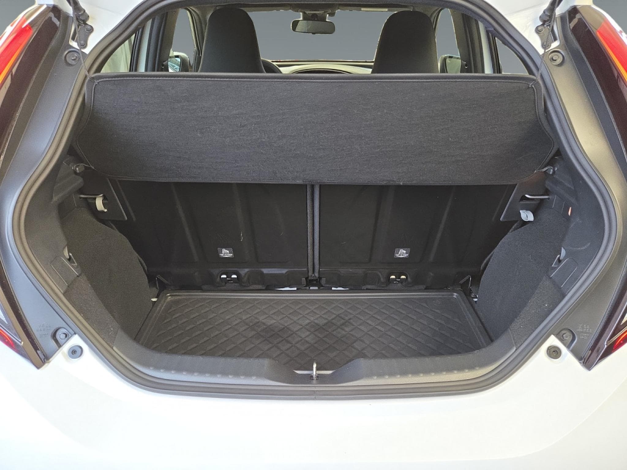Toyota Aygo X 1.0i VVT-i X play Air (2023) - Foto 18