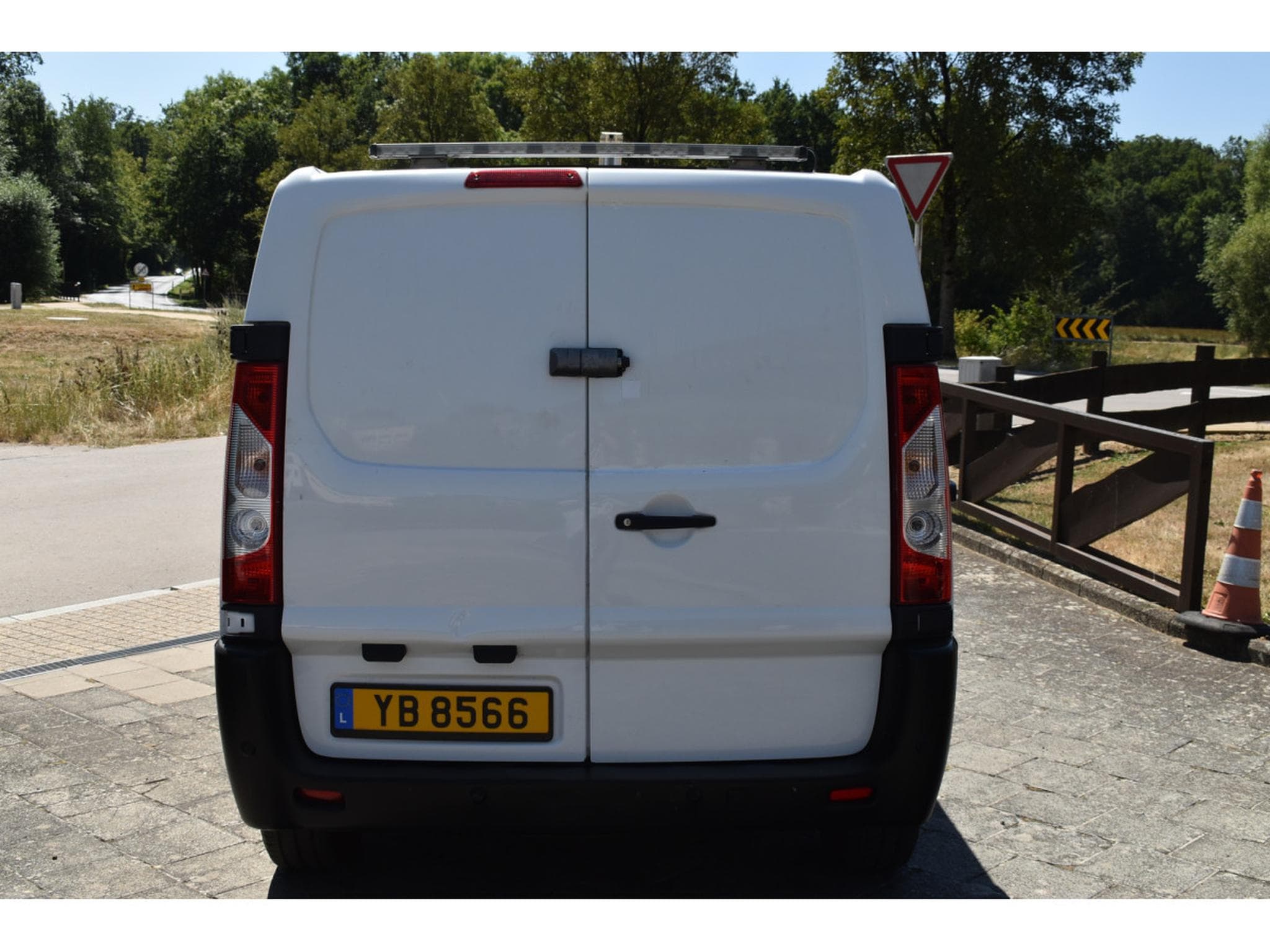 Citroën Jumpy 1,6 HDI 3 places Airco (2015) - Photo 5