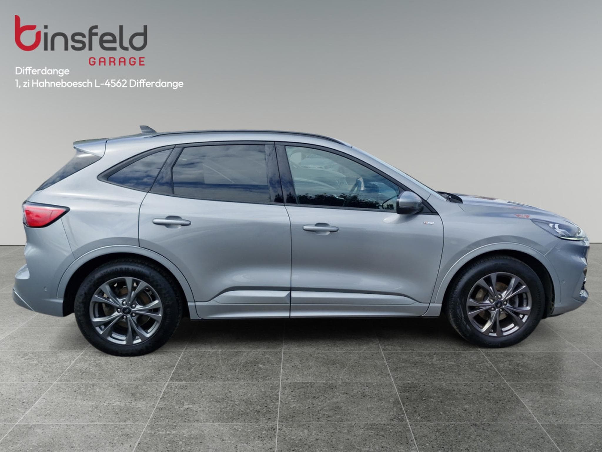 Ford Kuga FHEV 2.5 Duratec AWD ST-Line X (134 kW) (2023) - Foto 6