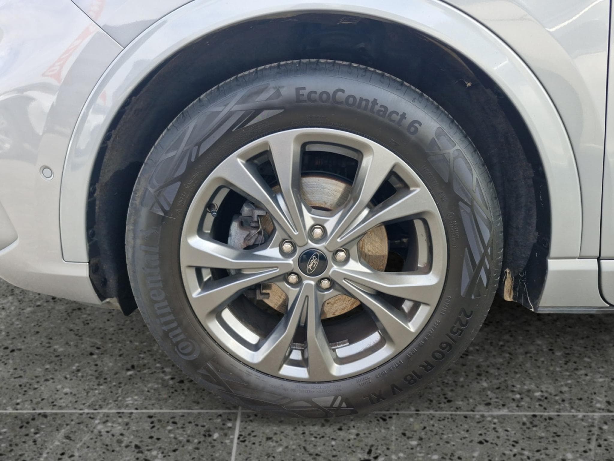 Ford Kuga FHEV 2.5 Duratec AWD ST-Line X (134 kW) (2023) - Foto 9