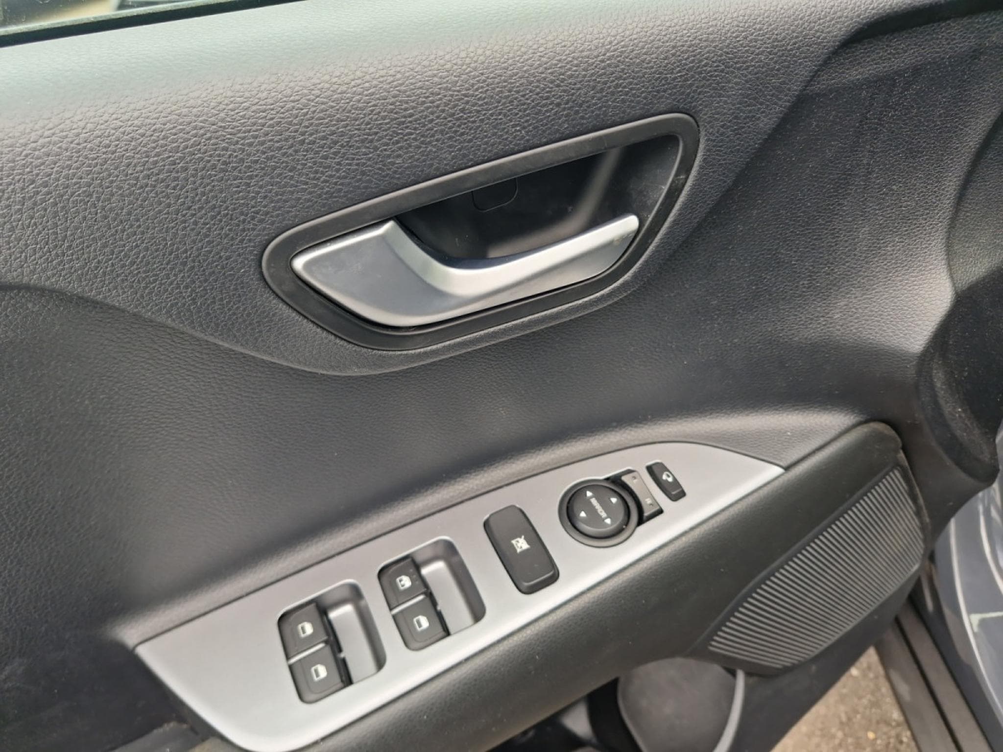 Kia Stonic GT Line1.0T ISG (2022) - Foto 11