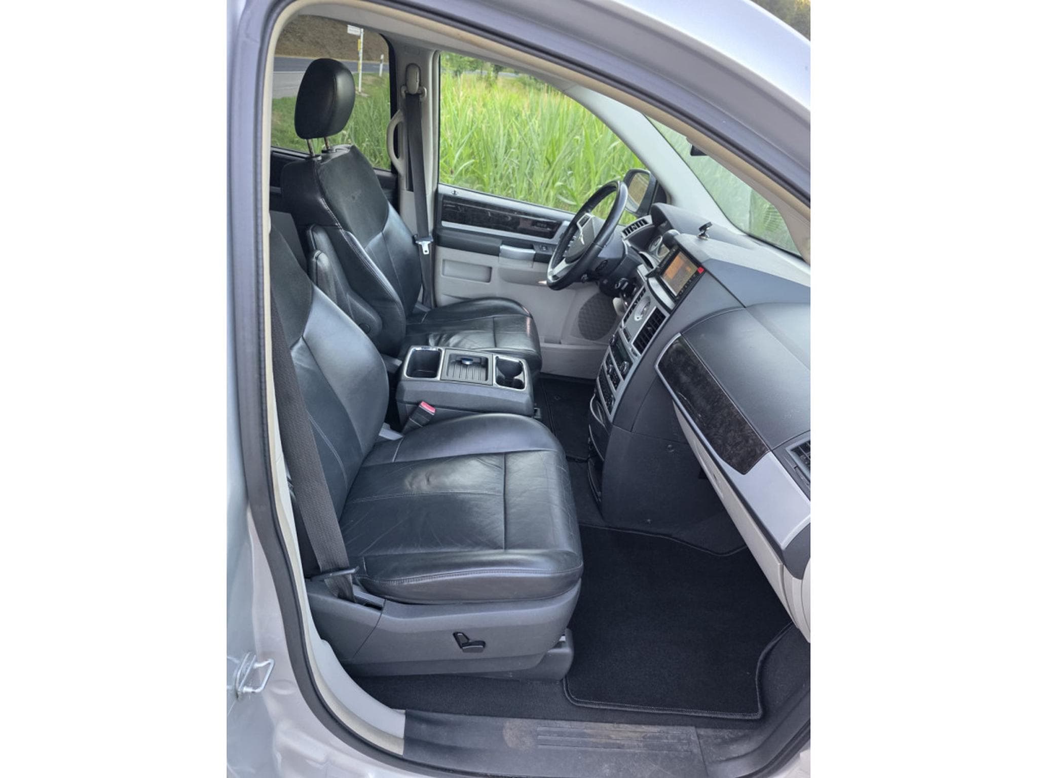 Chrysler Grand Voyager 2.8 CRD Limited Aut. 7 places (2010) - Photo 6