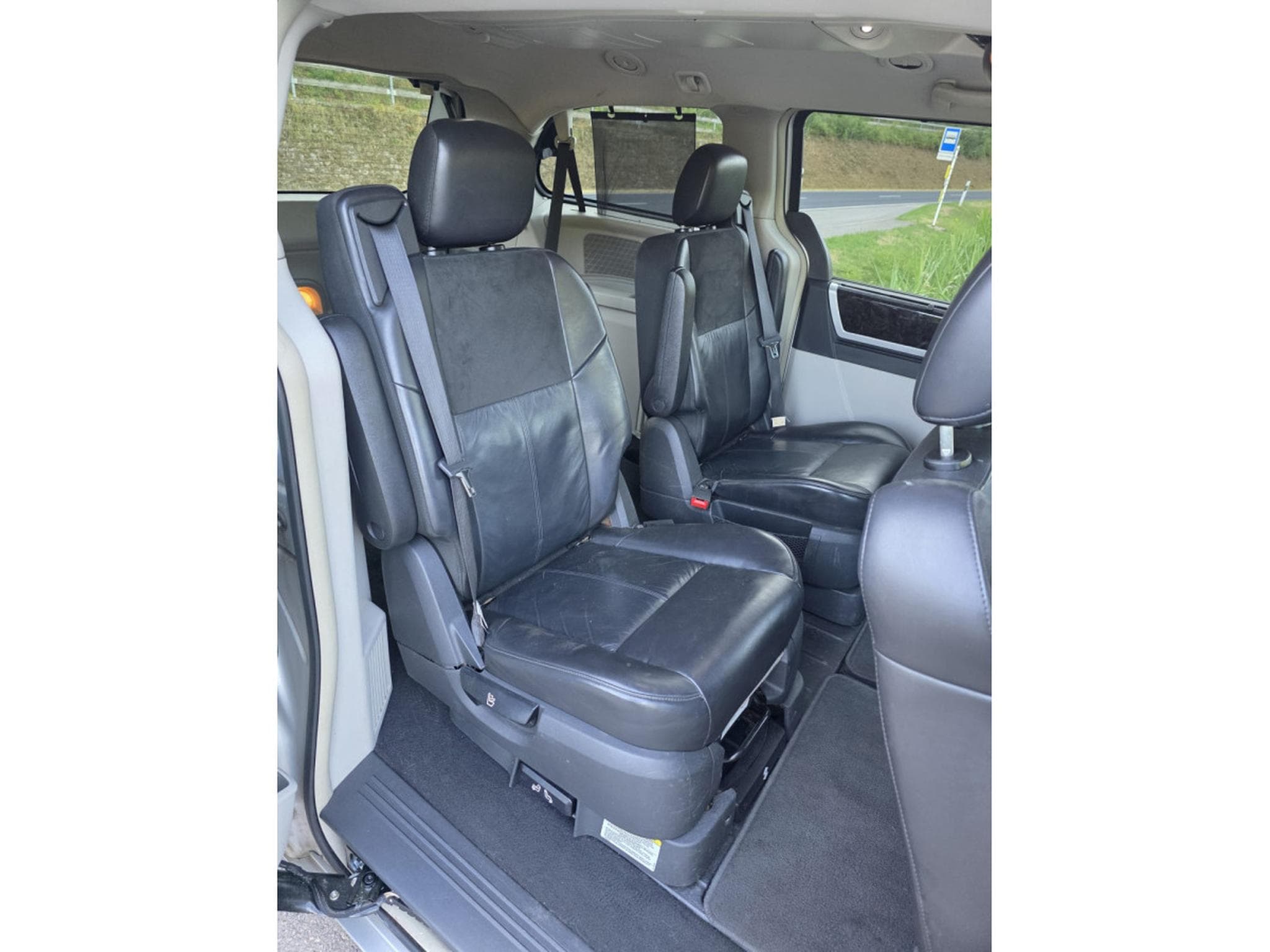 Chrysler Grand Voyager 2.8 CRD Limited Aut. 7 places (2010) - Photo 7