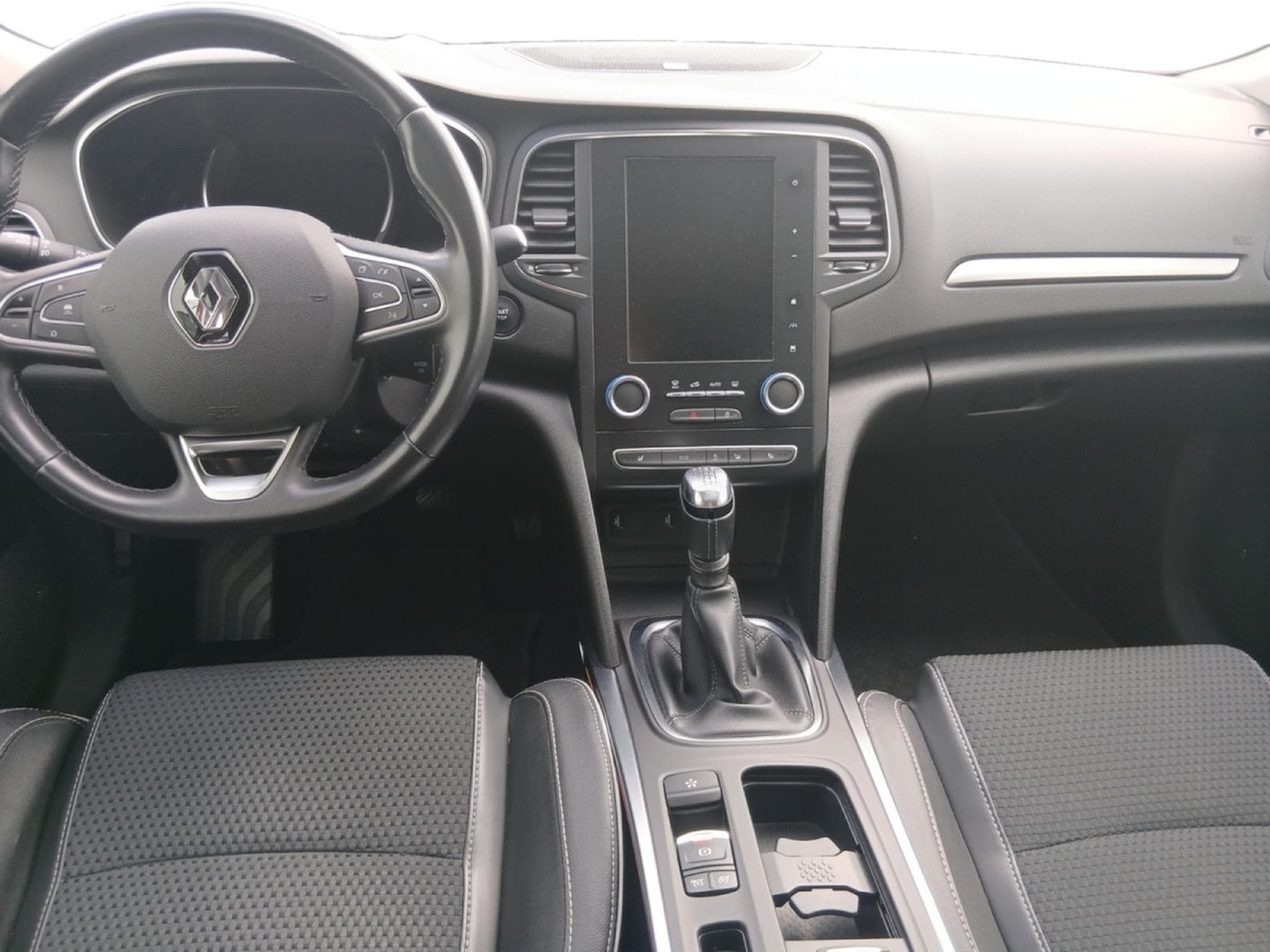 Renault Megane 1.33 TCe Bose Edition GPF (2019) - Foto 6