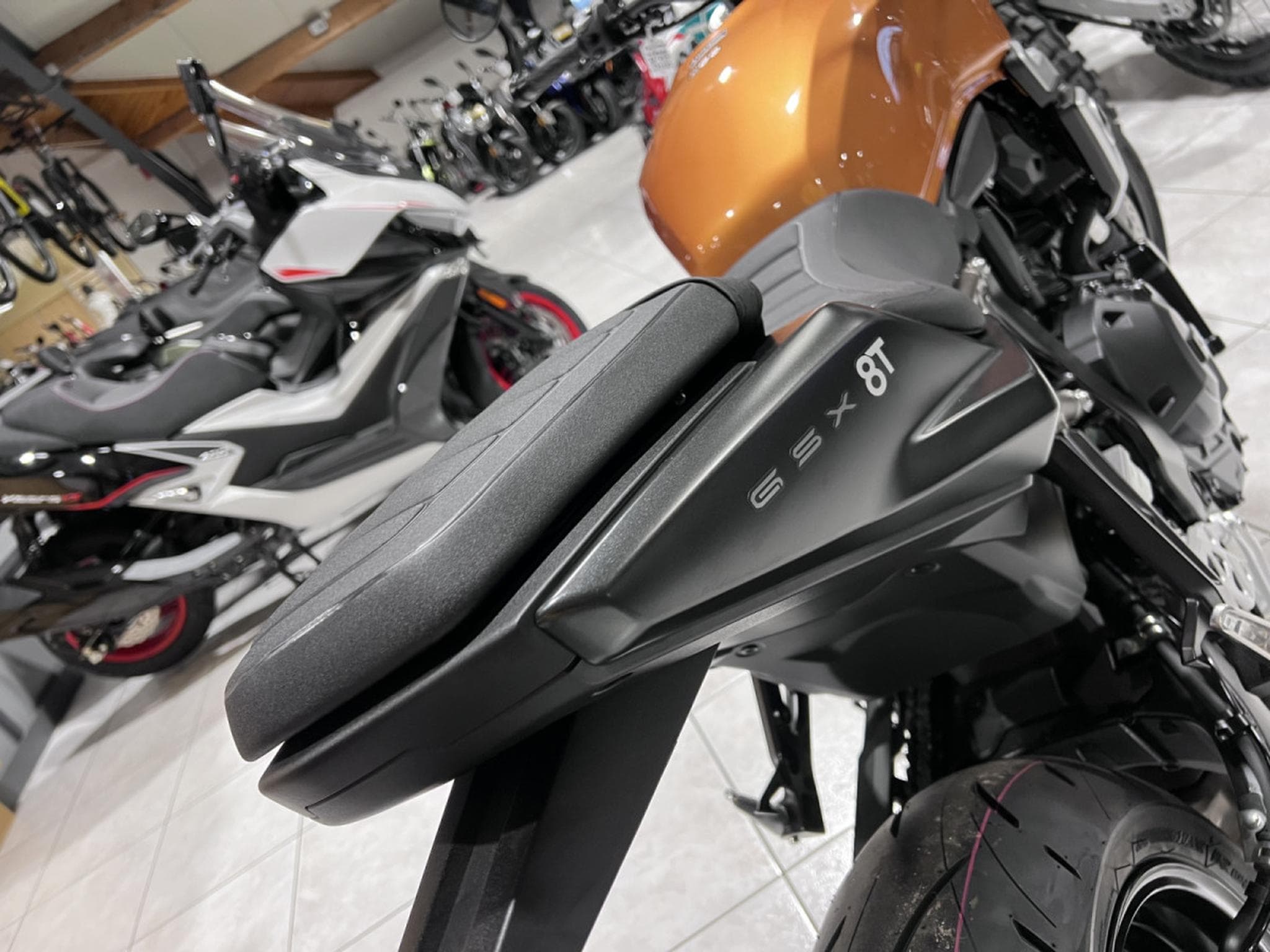 Suzuki GSX-8T (2026) - Photo 5